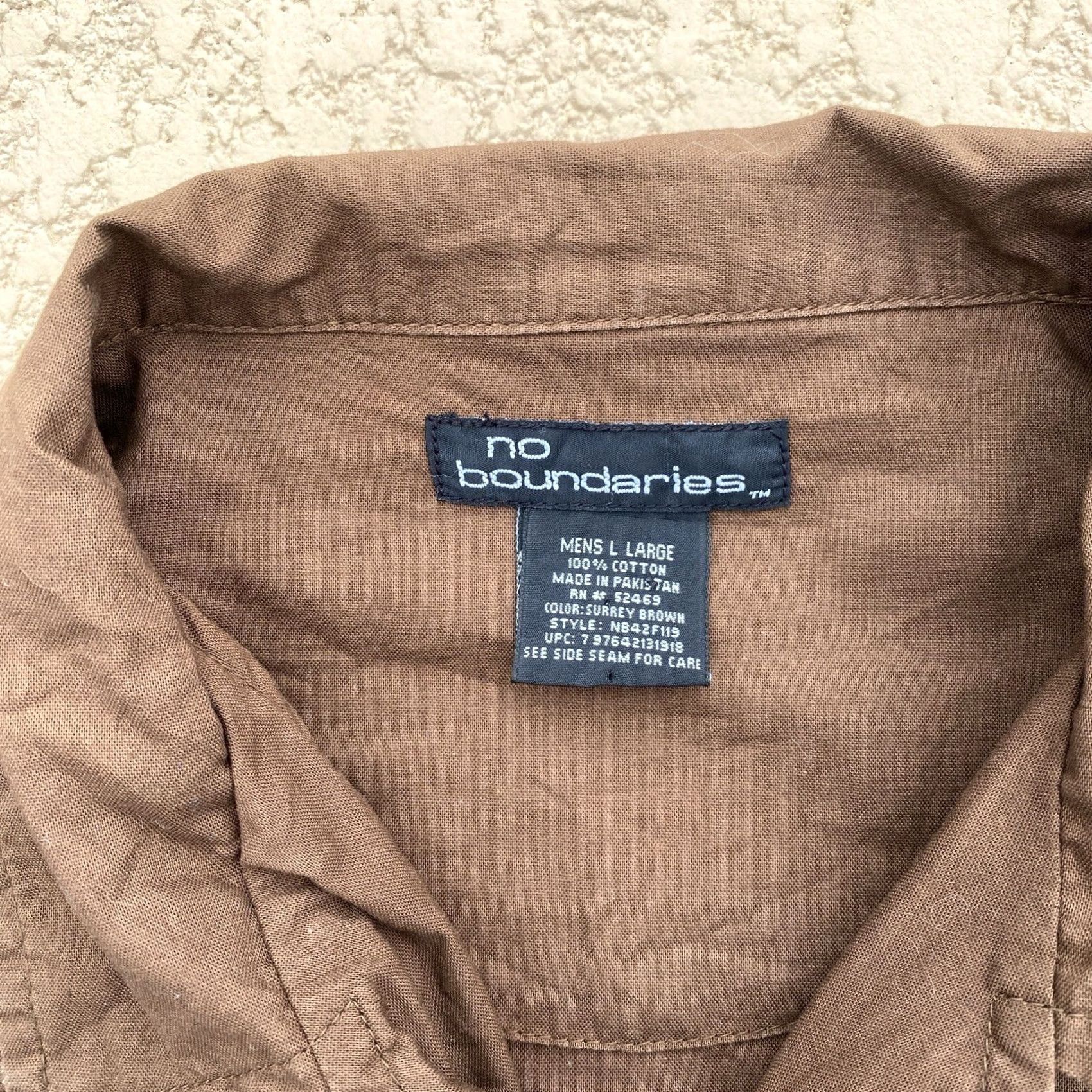 Vintage VINTAGE No Boundries Short Sleeve Lucky Dice Button Up Shirt Mens Large Brown Size US L / EU 52-54 / 3 - 3 Thumbnail