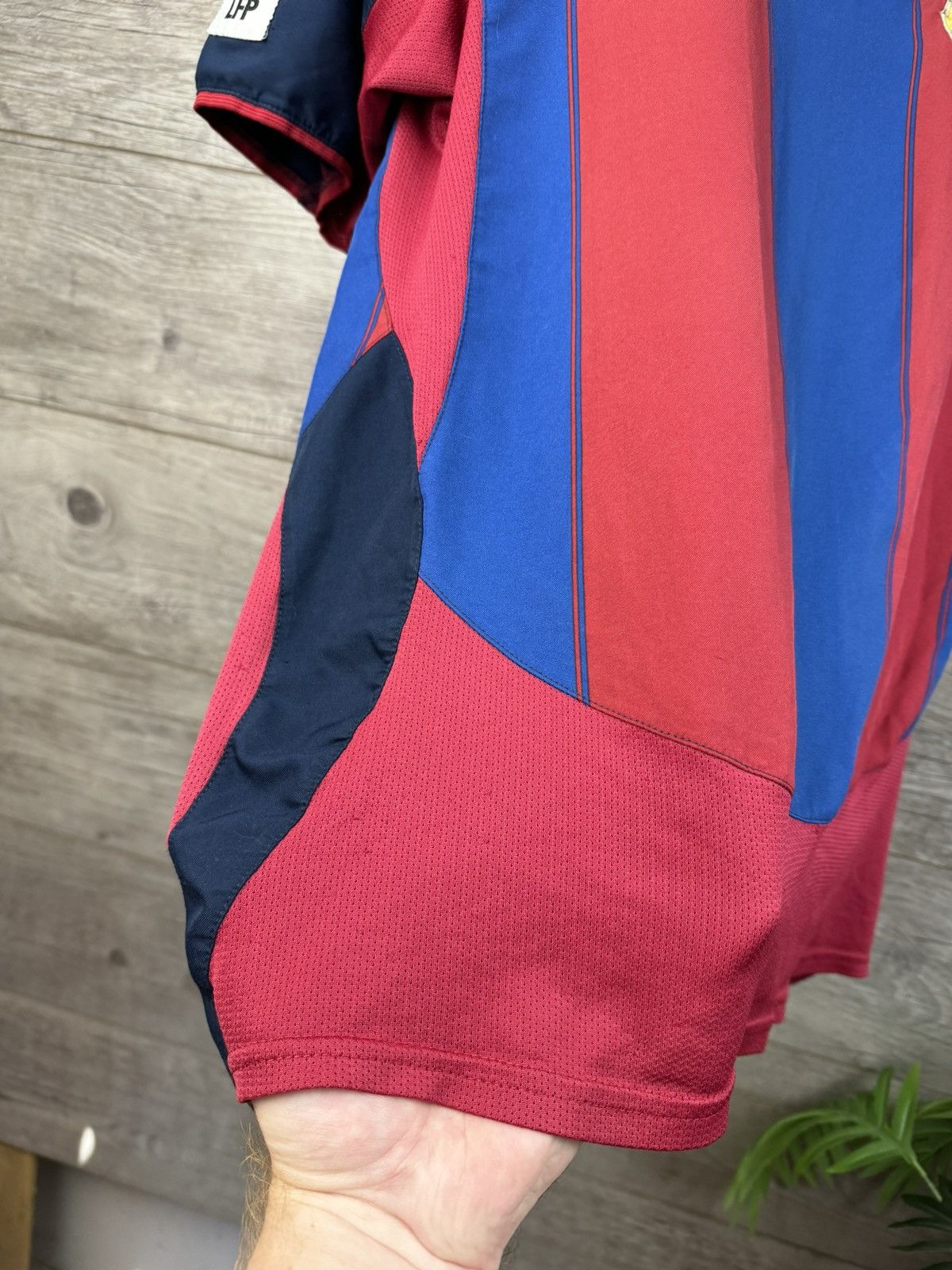 Nike Barcelona FC Nike 2003/04 Izagaren 7 Vintage Football Shirt Size US S / EU 44-46 / 1 - 18 Thumbnail