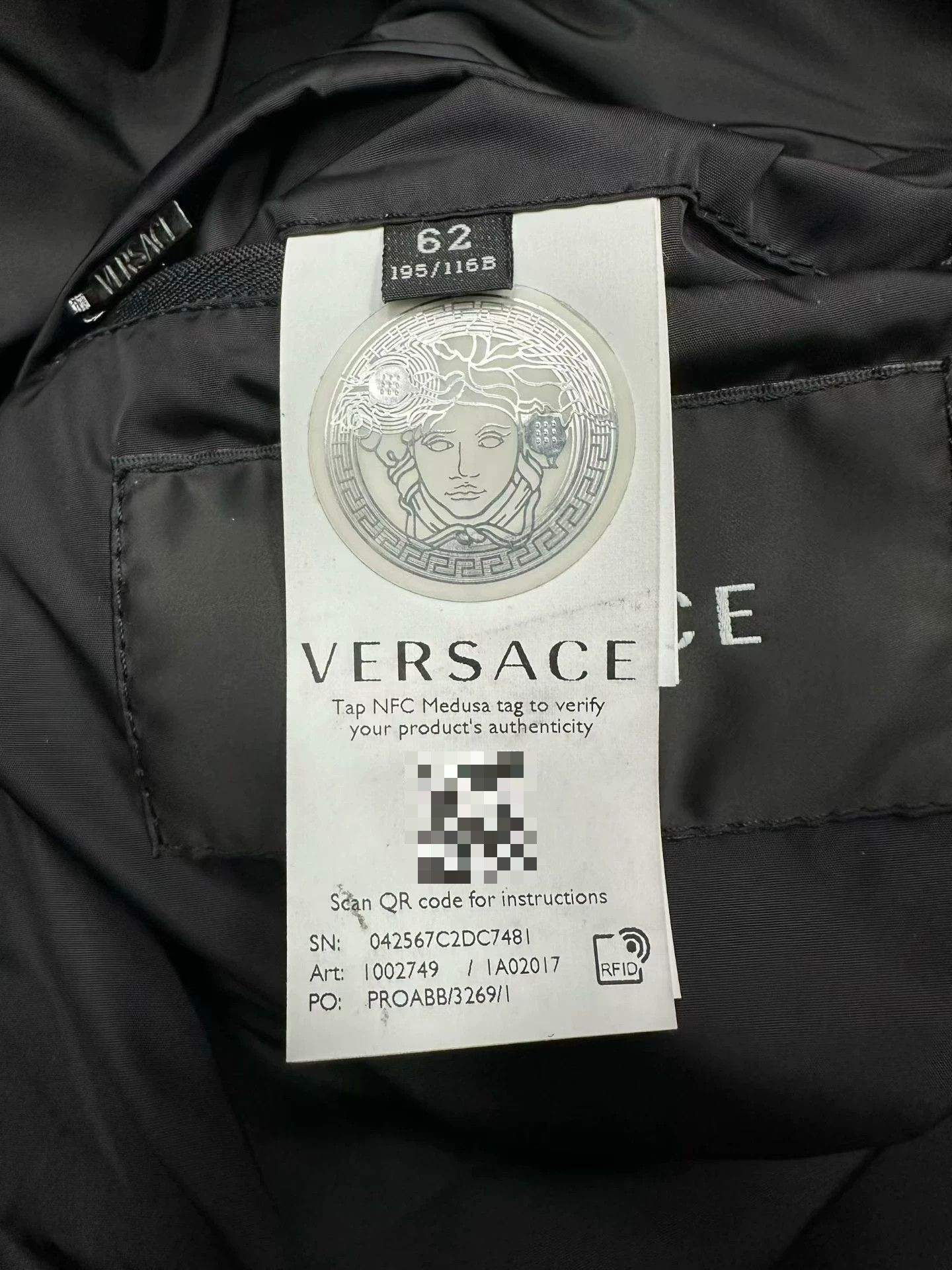 Versace Versace All-Over Logo Puffer Removable Vest Size 62 Size US XXL / EU 58 / 5 - 5 Thumbnail