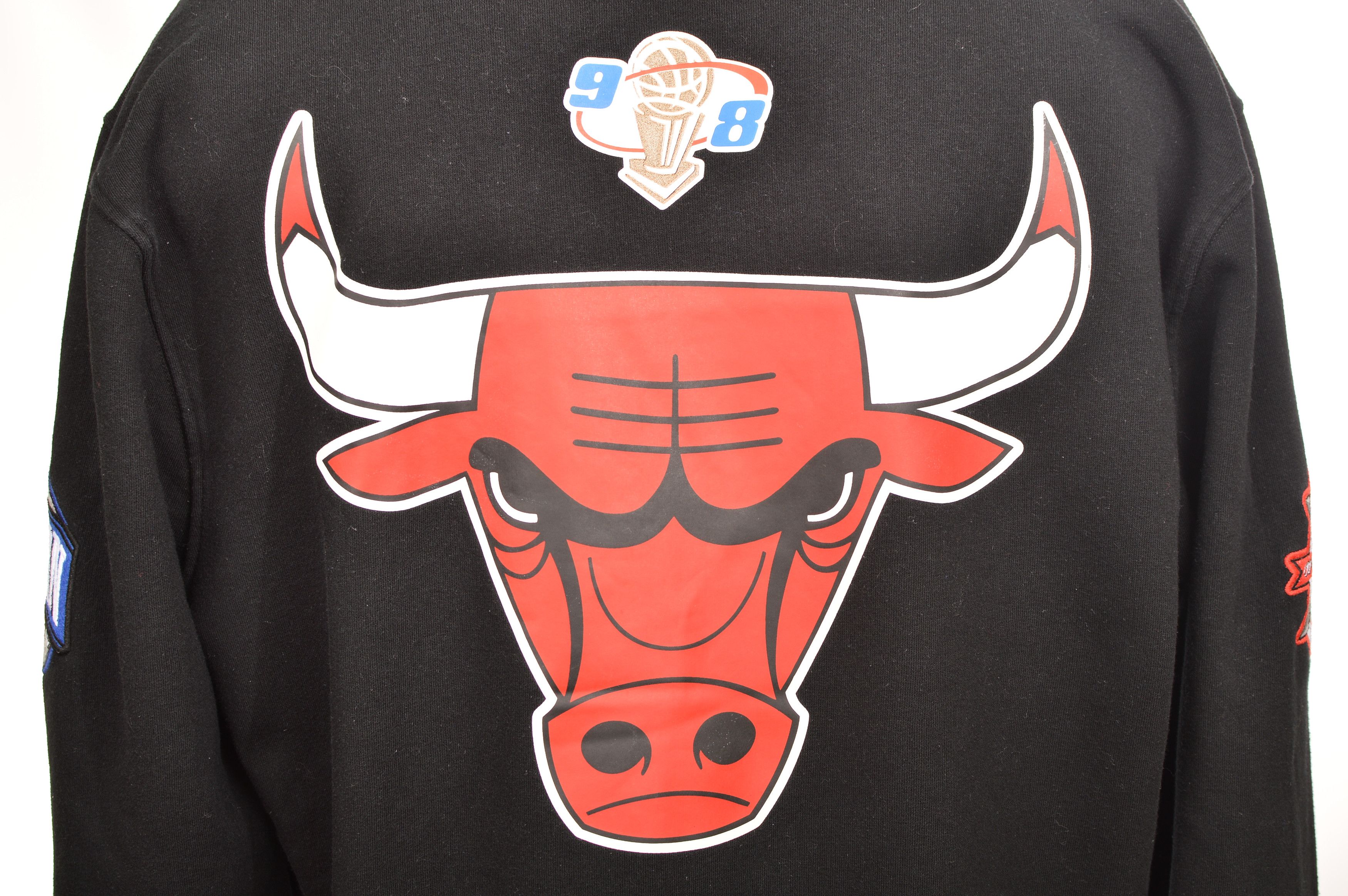 Mitchell & Ness Chicago Bulls 20th Anniversary 1st Championship Sweatshirt Size US L / EU 52-54 / 3 - 6 Thumbnail