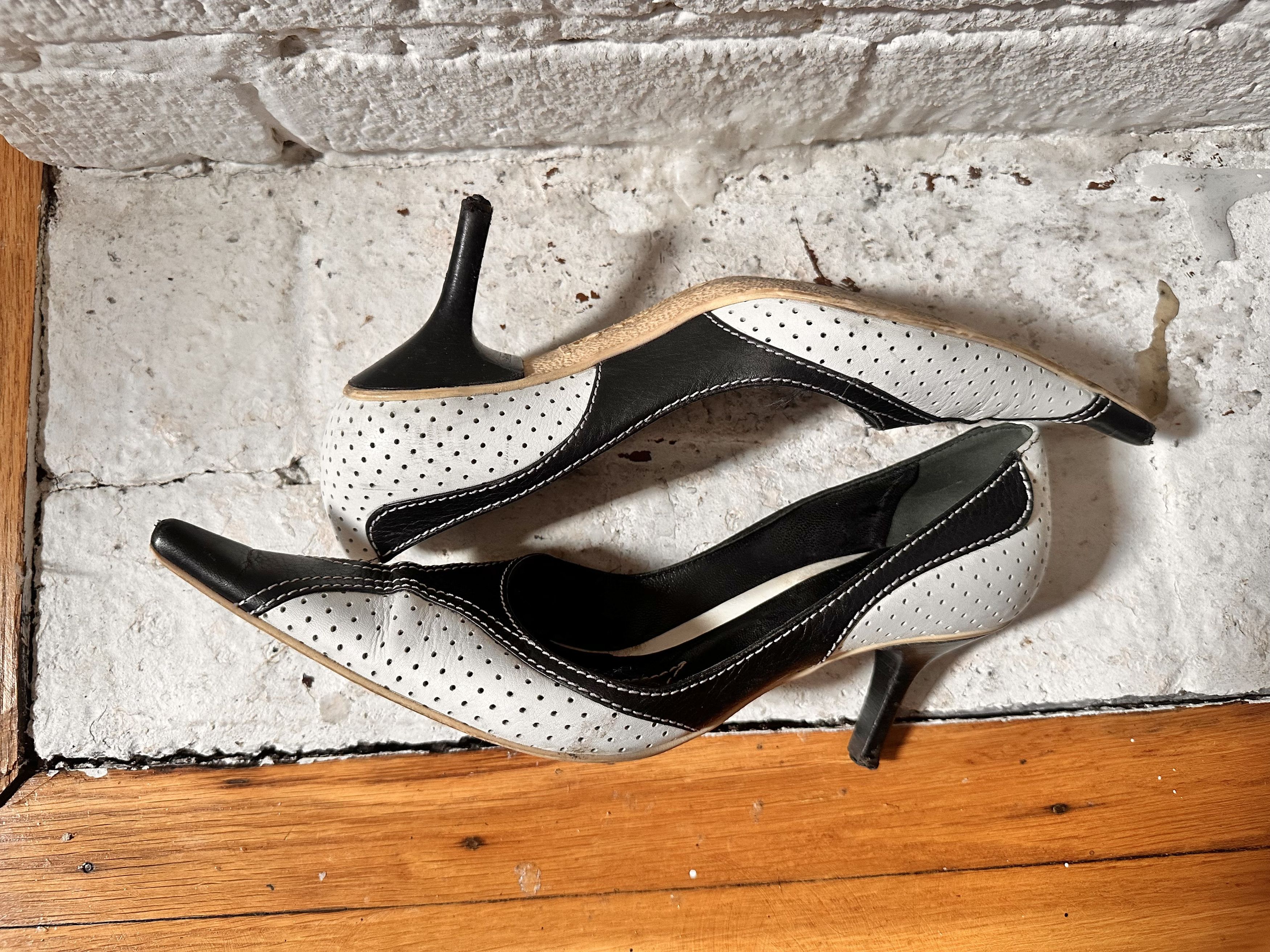 Versace VINTAGE GIANNI VERSACE SPORT HEELS_ BLACK/WHITE_ 38.5 Size US 7.5 / IT 37.5 - 7 Thumbnail