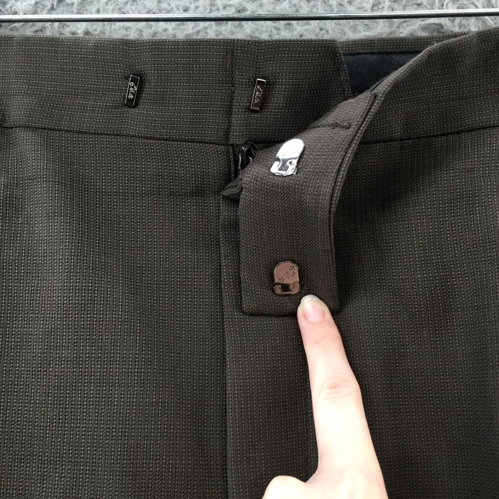 Kenneth Cole Kenneth Cole Dress Pants Mens Cuffed Trouser Gray High Rise Zip 40x30 Regular Slim Tapered Pant Mens Size US 40 / EU 56 - 3 Thumbnail