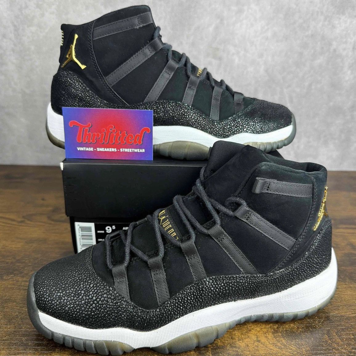 Jordan Brand Air Jordan 11 Retro Premium Mid Heiress 8Y / 9.5W 852625-030 Size US 9.5 / IT 39.5 - 1 Thumbnail