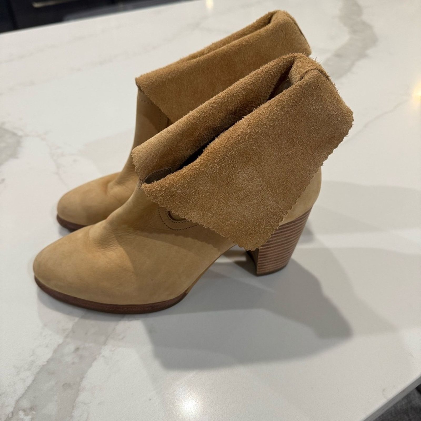 Ugg UGG Thames Suede Leather Fold Down Heel Ankle Booties Women7 Size US 7 / IT 37 - 2 Thumbnail