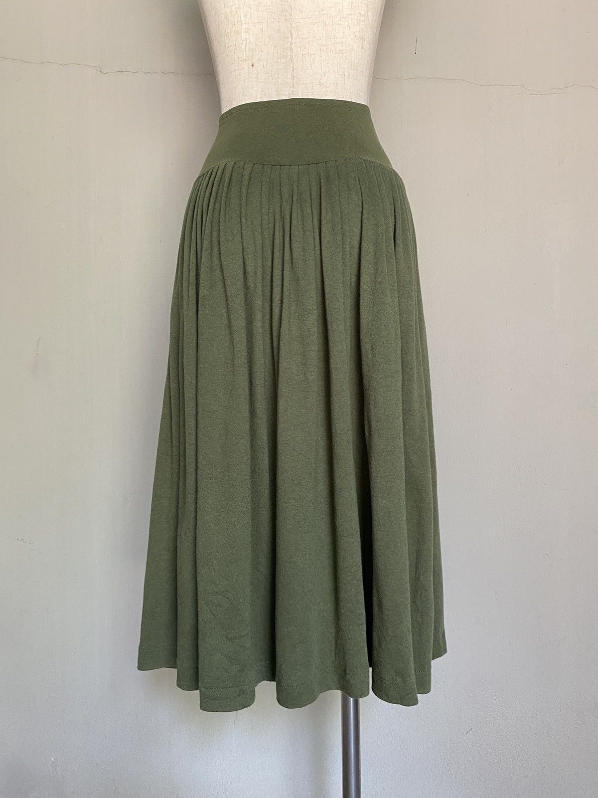 Norma Kamali NORMA KAMALI Olive Green Gathered Skirt. Size M / US 6-8 / IT 42-44 - 1 Thumbnail