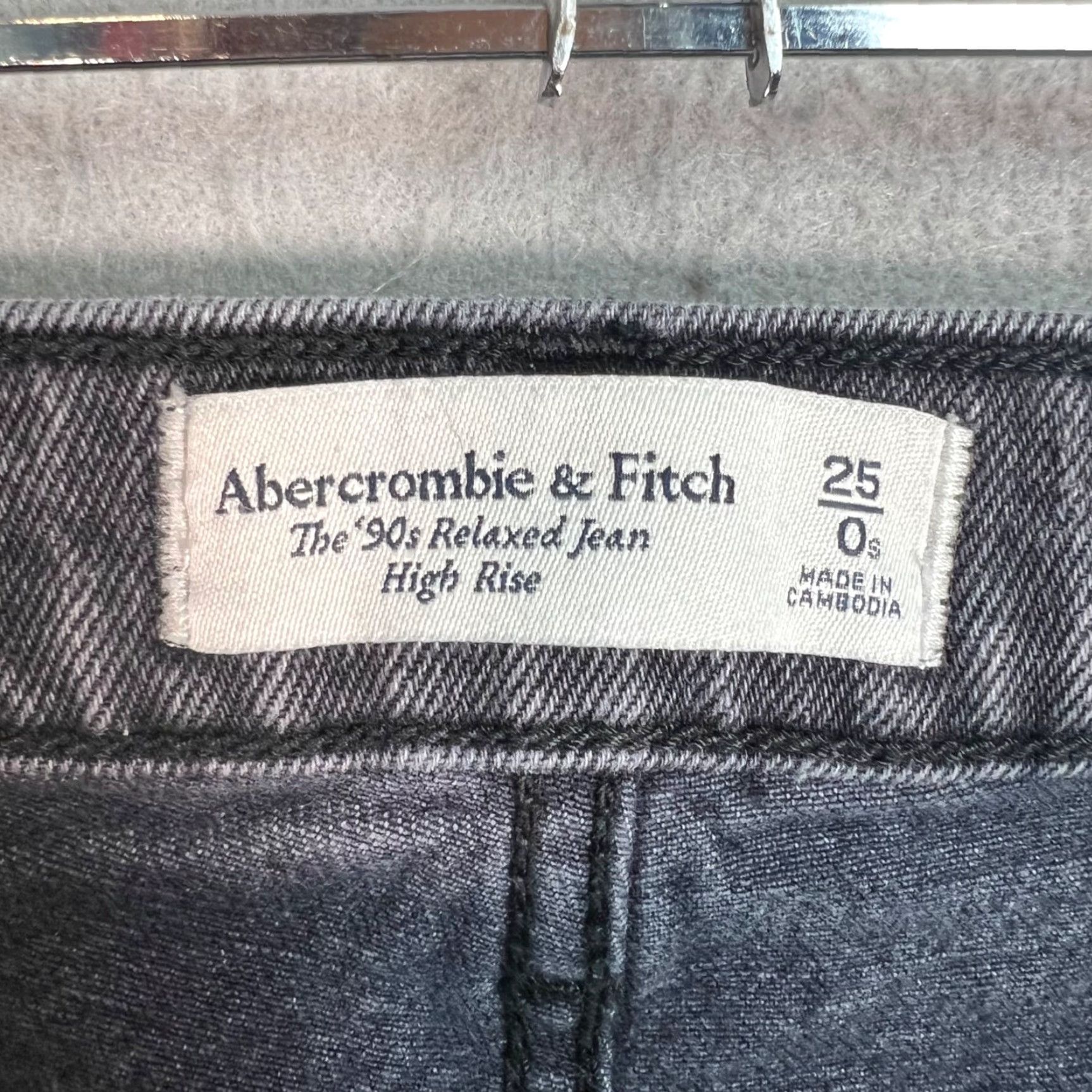 Abercrombie & Fitch Abercrombie & Fitch Jeans Women 25 Gray Denim High Rise Relaxed 90s 5-Pocket Womens Size 42" / US 20 - 3 Thumbnail