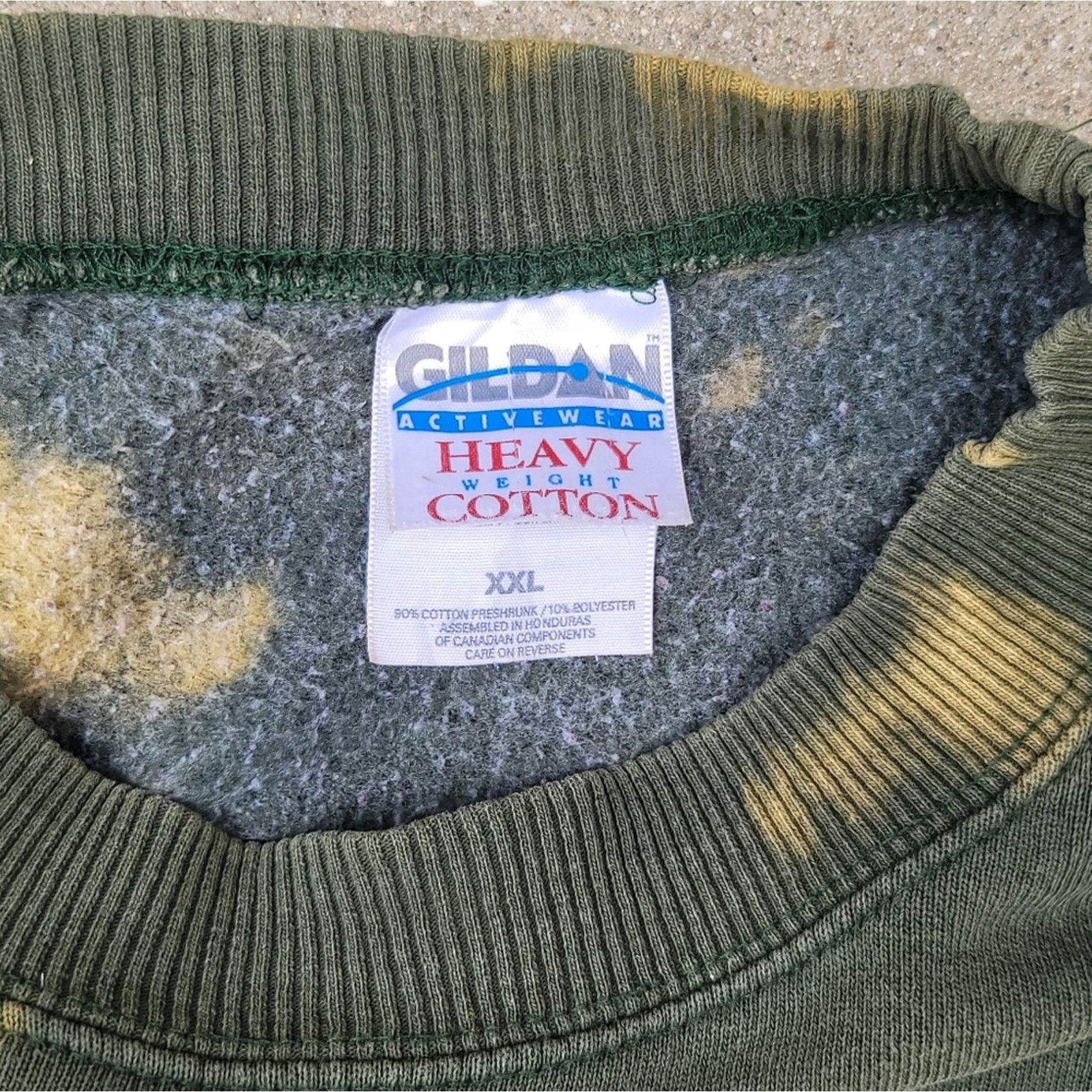 Gildan Vtg 1999 Governor's Fishing Opener Bleach-dyed Sweatshirt Size US XXL / EU 58 / 5 - 5 Thumbnail