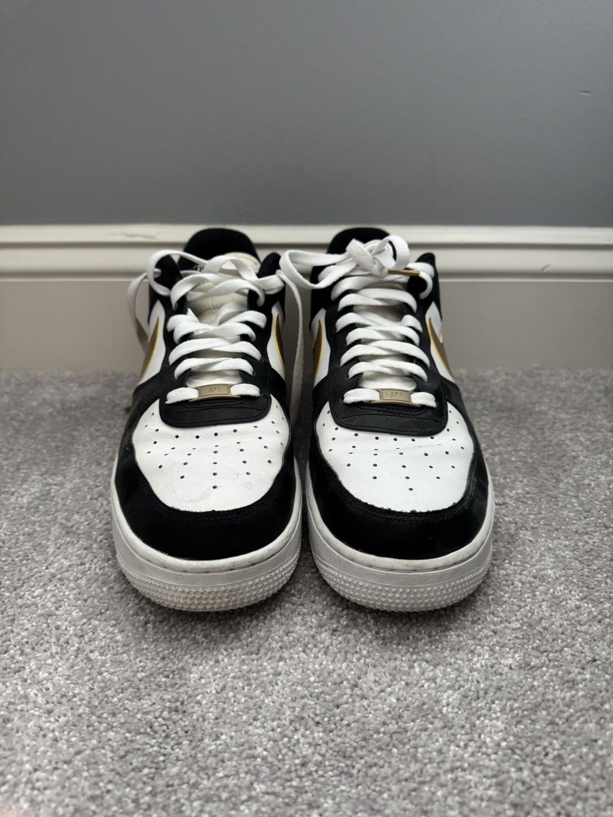 Nike Black & Gold Nike Air Force 1 Size US 12 / EU 45 - 2 Thumbnail