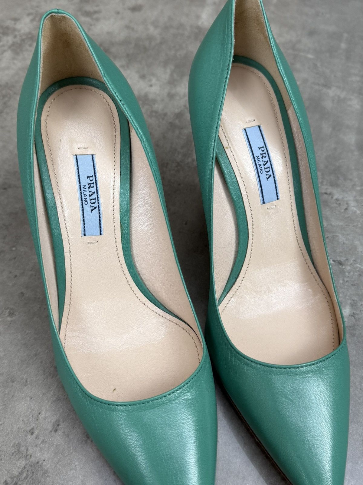 Prada Prada Green Leather Pointed Toe Pumps Heels Size 37 1/2 Size US 7.5 / IT 37.5 - 4 Thumbnail