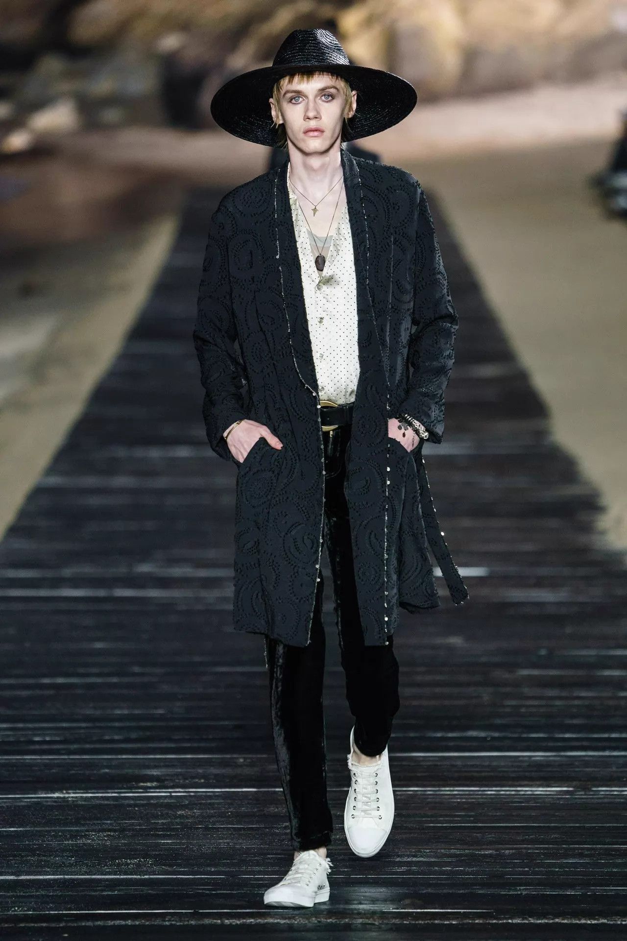 Saint Laurent Paris SLP20SS Saint Laurent Black Velvet Straight Jeans 30 Size US 30 / EU 46 - 7 Thumbnail