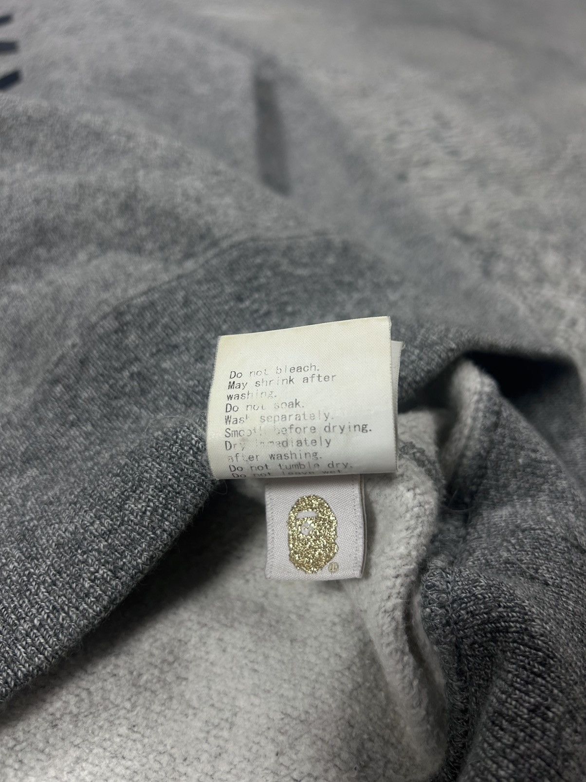 Bape Bape sweatshirt grey big logo spell out black Size US M / EU 48-50 / 2 - 6 Thumbnail