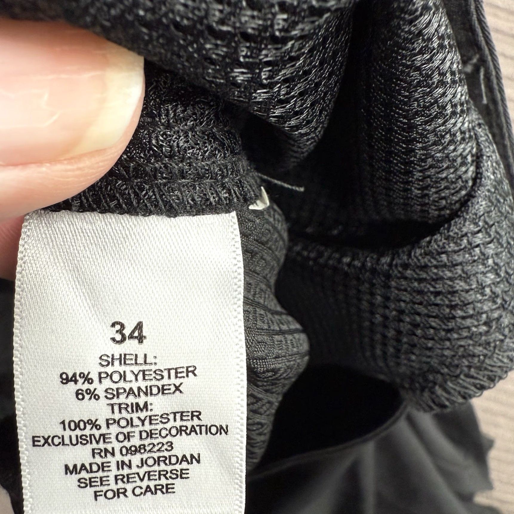 Vintage Magellan Cargo Shorts Men 34 Black Polyester Water Repellent Outdoors Cargo Pocket Casual Travel Regular Inseam 9 Size US 34 / EU 50 - 7 Thumbnail