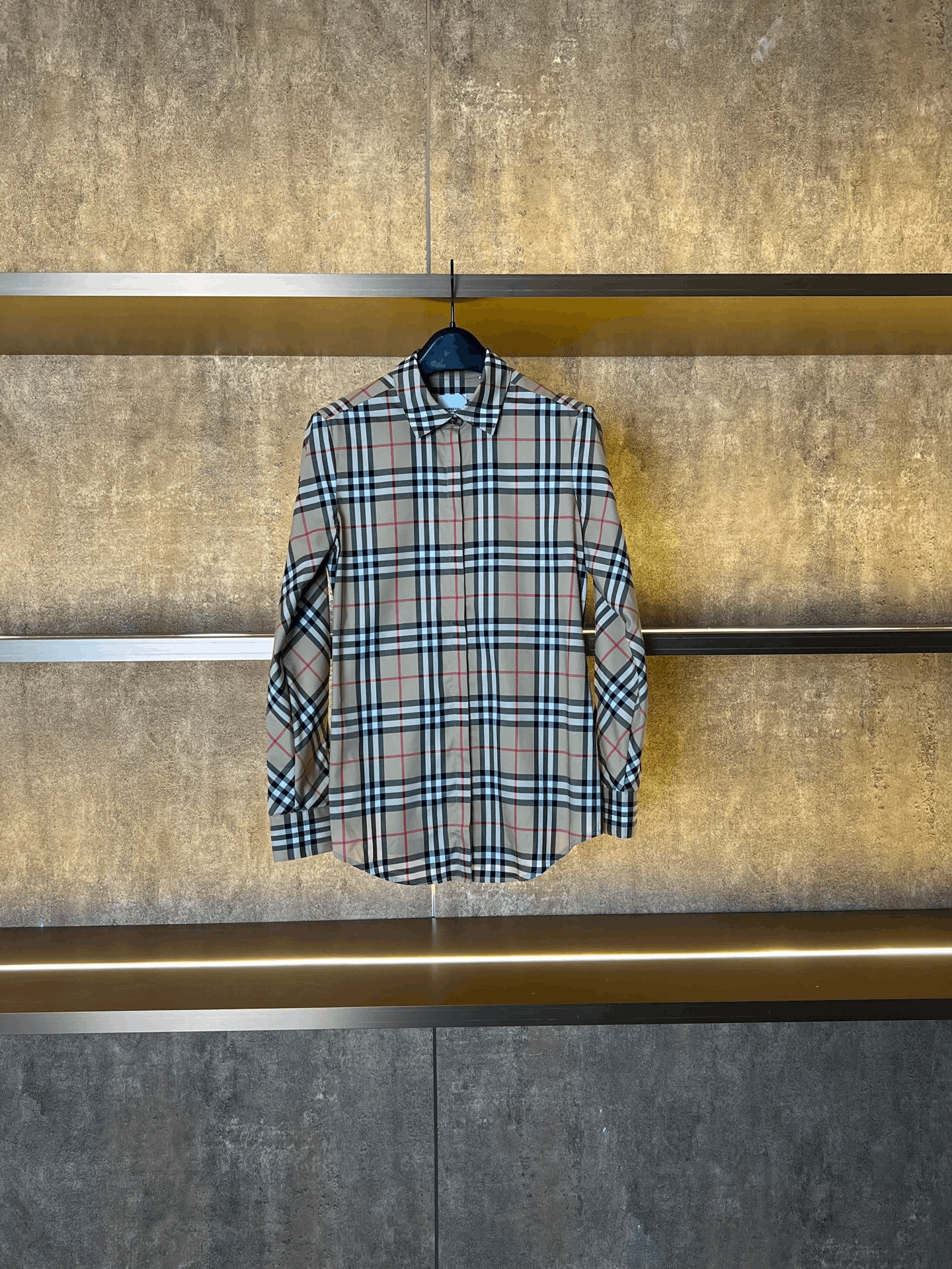 Burberry Burberry Check Shirt Size M / US 6-8 / IT 42-44 - 1 Thumbnail