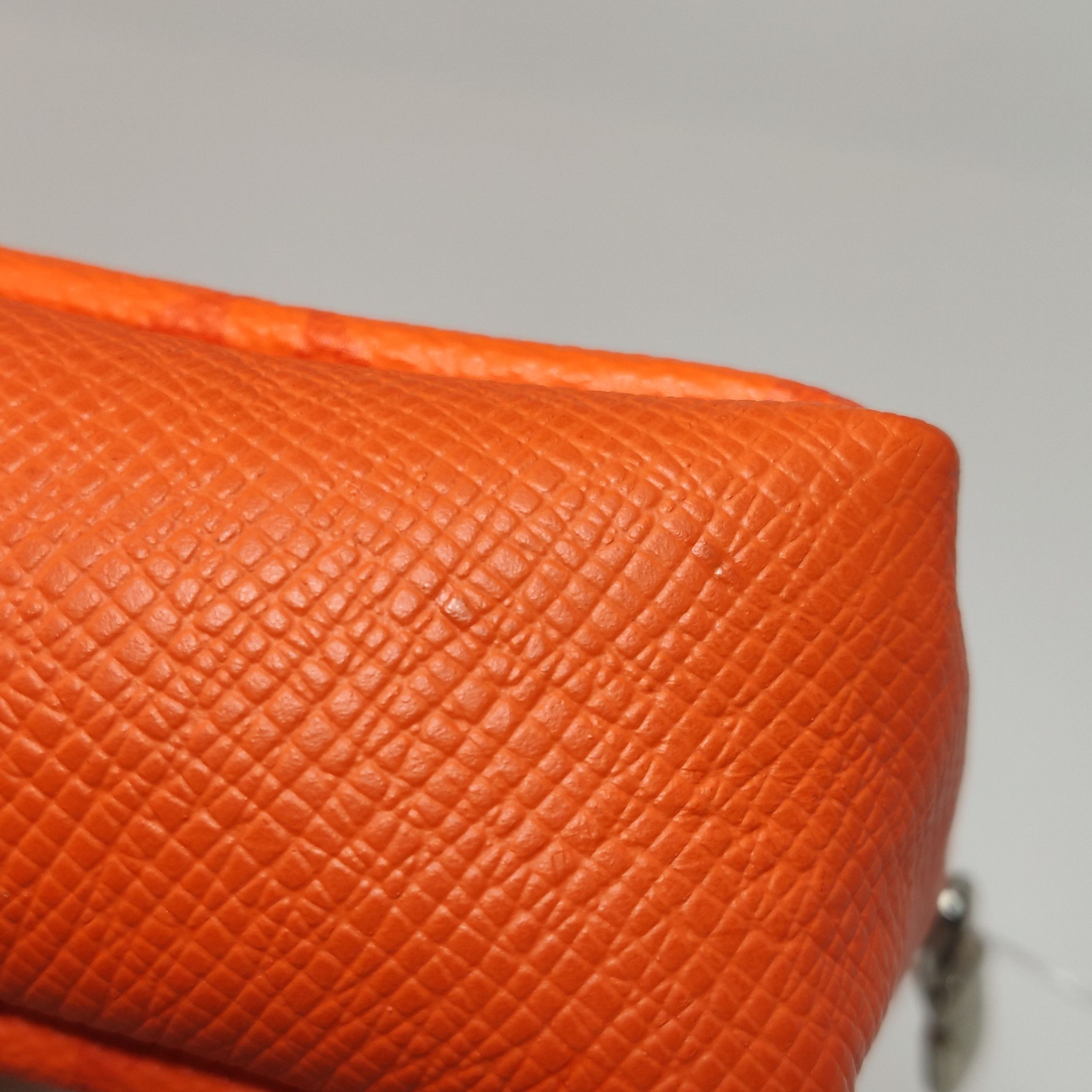 Louis Vuitton Louis Vuitton (LV) solid color monogram coin purse -y2506 Size ONE SIZE - 7 Thumbnail