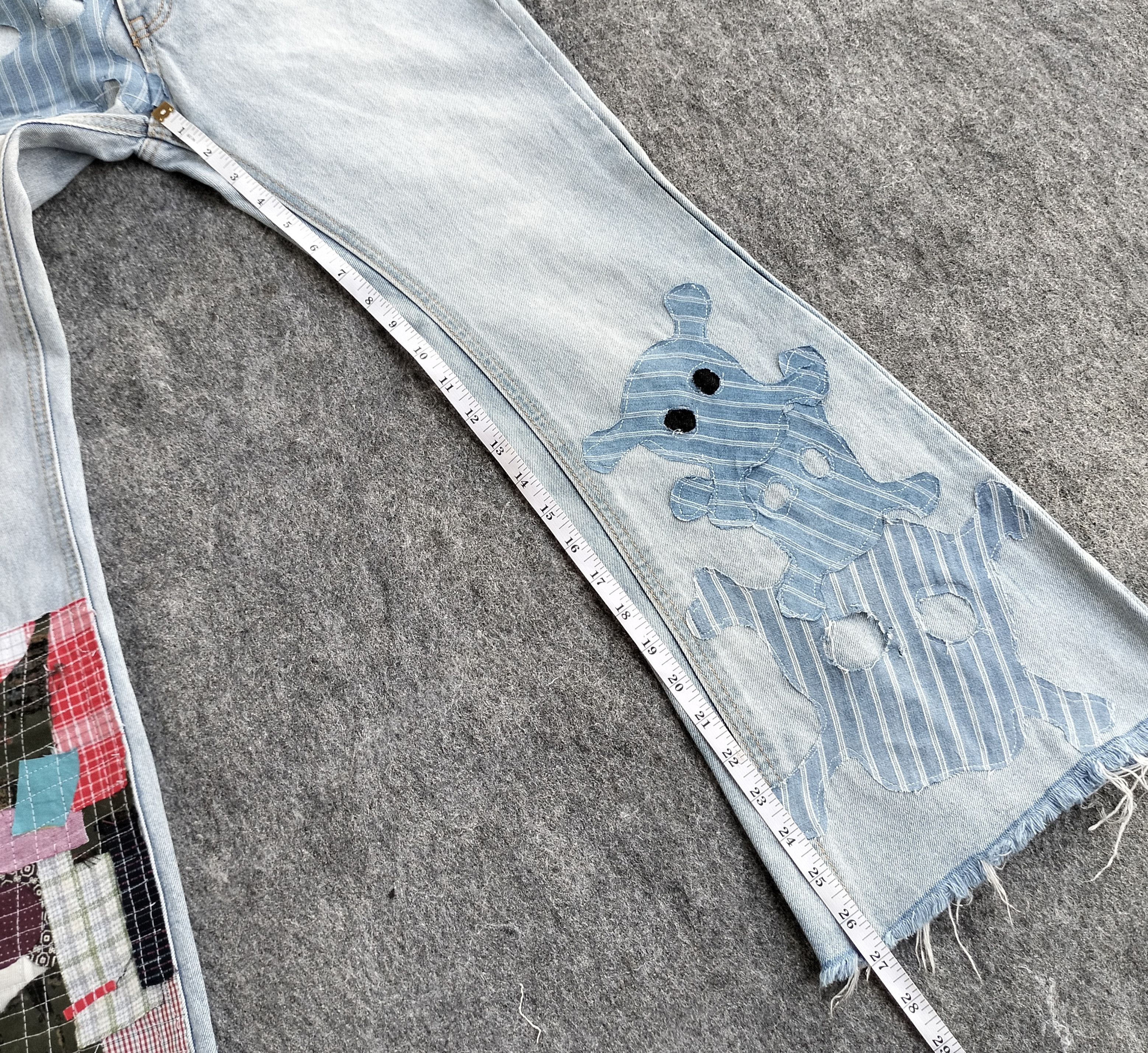 If Six Was Nine Y2k 6 skull patch work flare jeans Size 25" / US 0 / IT 36 - 16 Thumbnail