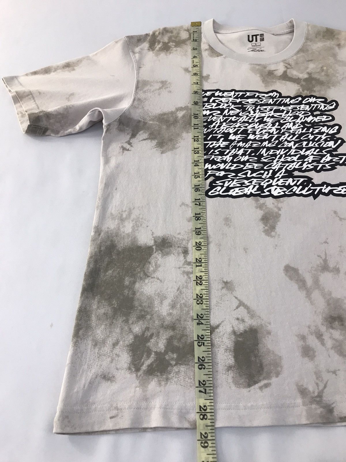 Futura Uniqlo X Futura Design Tie Dye Tee Size US L / EU 52-54 / 3 - 10 Thumbnail