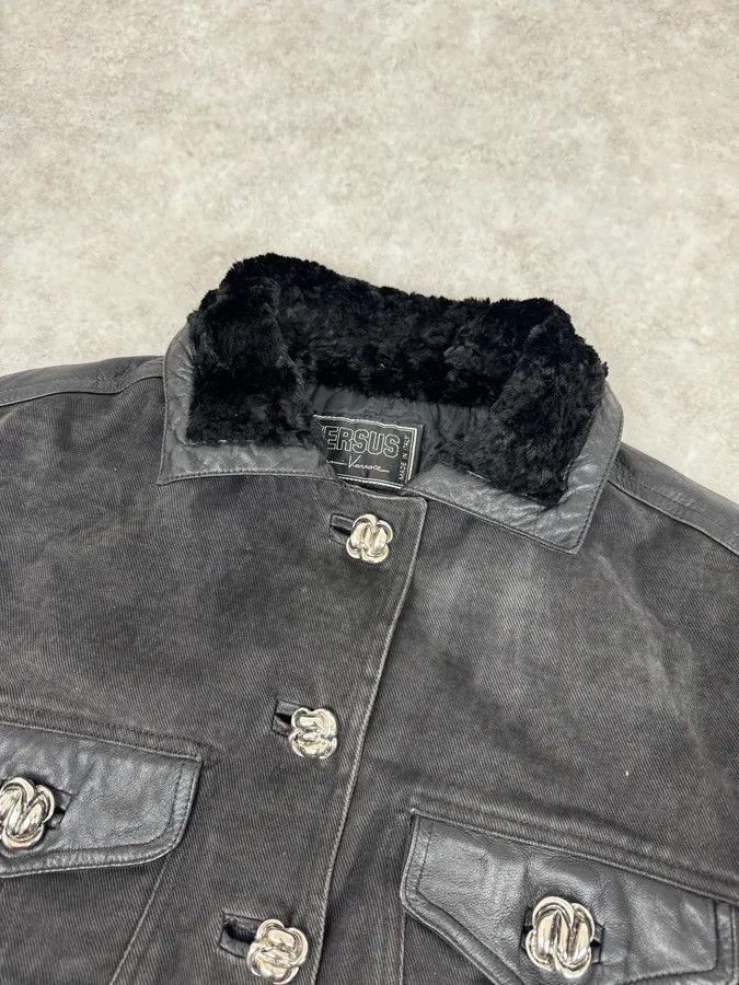 Versace 2000s Versace Buttoned Hybrid Denim & Leather Jacket Size S / US 4 / IT 40 - 5 Thumbnail