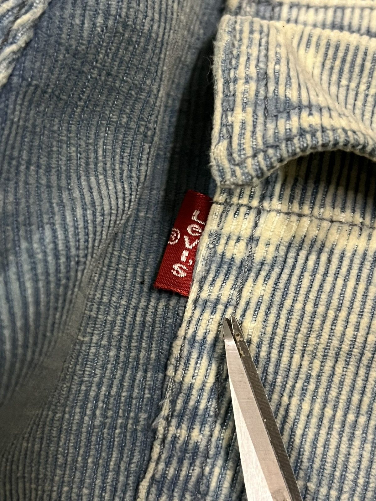 Levi's Vintage Levi’s 705 Blue Washed Bleached Corduroy Jeans Size US 30 / EU 46 - 19 Thumbnail