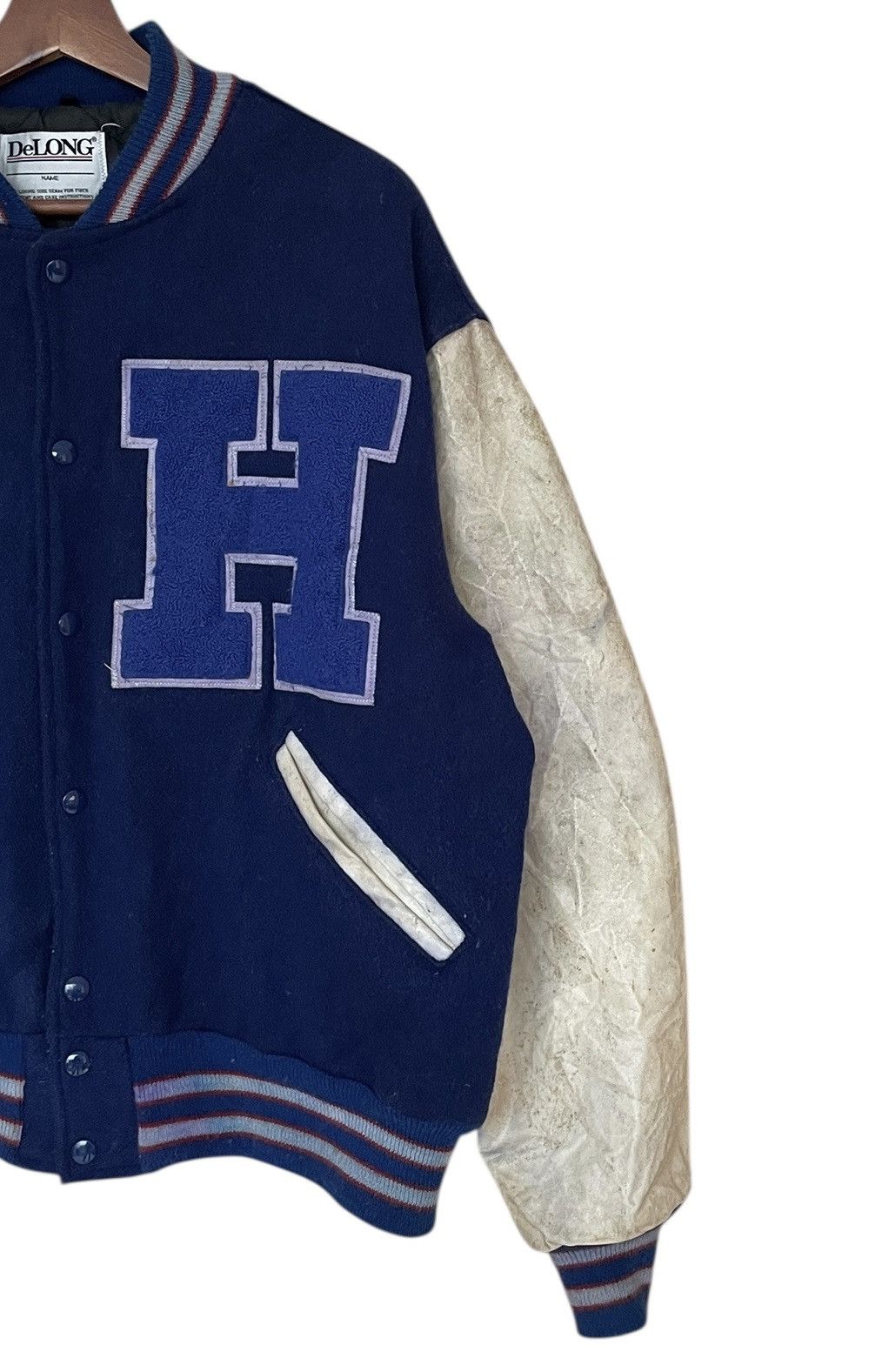 Vintage Vintage Brand De Long Leather Varsity Jacket 1990s Size US M / EU 48-50 / 2 - 4 Thumbnail