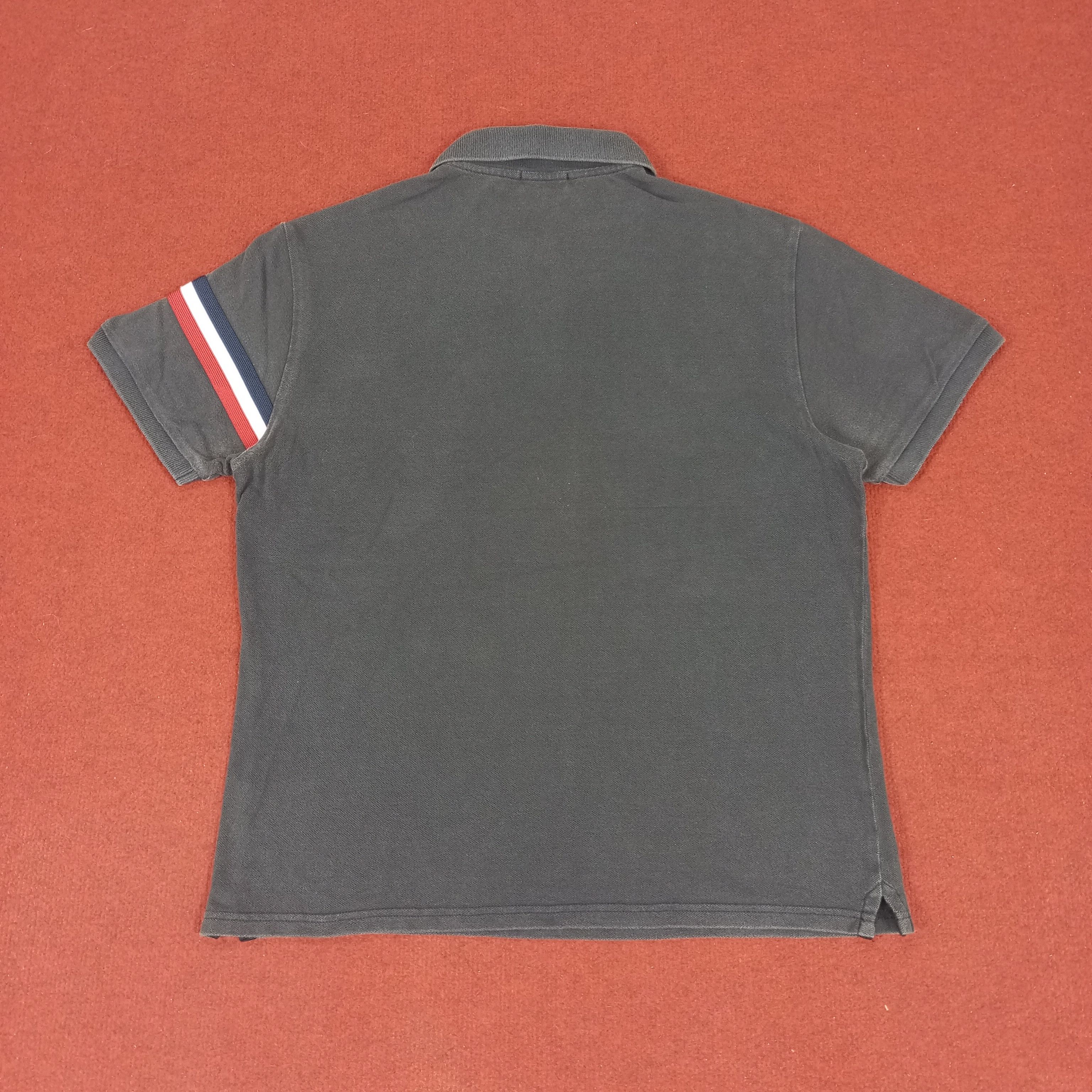 Vintage Moncler Casual Style Polos Size US L / EU 52-54 / 3 - 3 Thumbnail