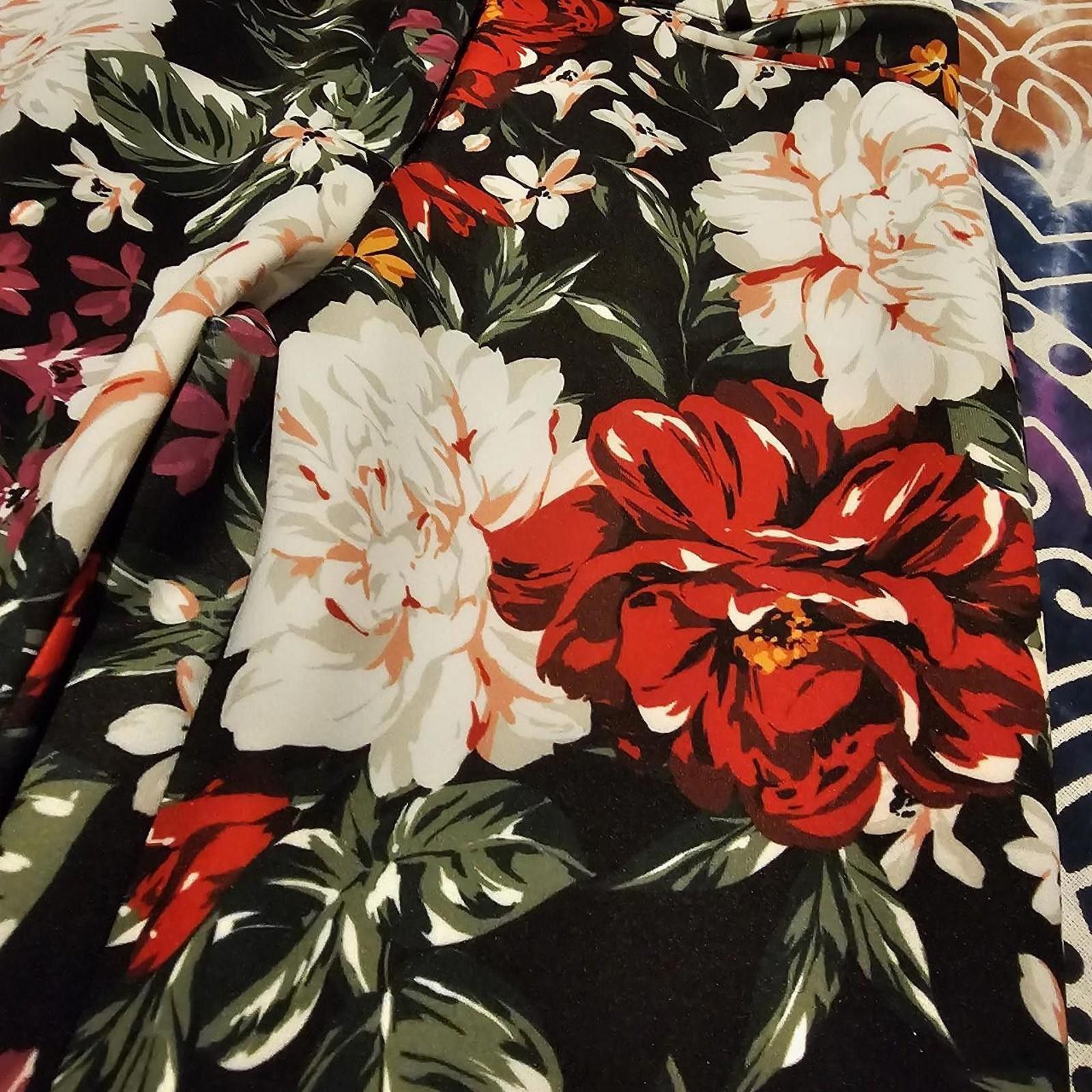 Designer Alexia Admor Women's Floral Print Pants Size 26" / US 2 / IT 38 - 4 Thumbnail