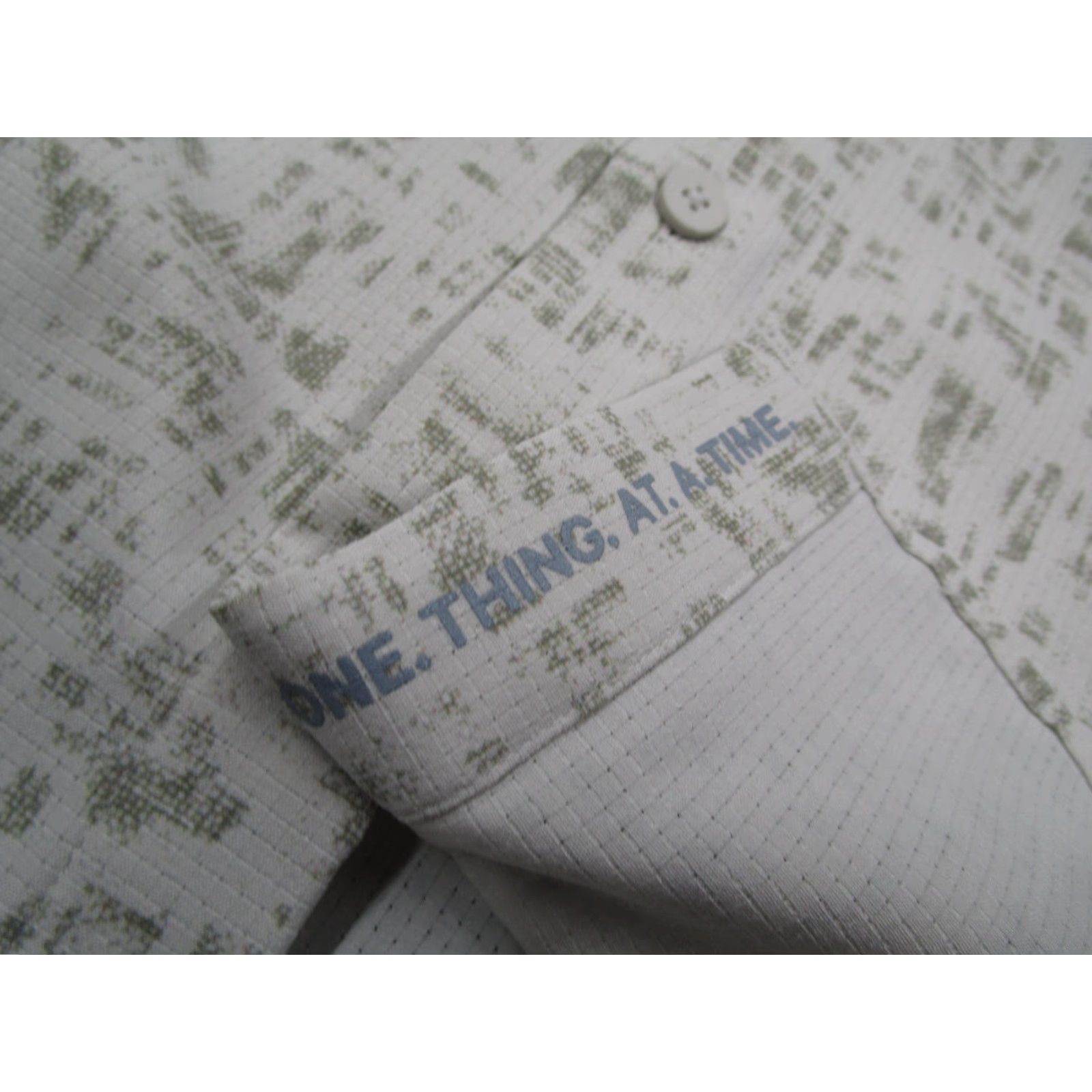 Lululemon Lululemon Shirt Mens Medium White Short Sleeve Button Up One Thing At A Time Geometric Pattern Collared Lightweight Breathable Polyester Blend Size US M / EU 48-50 / 2 - 3 Thumbnail