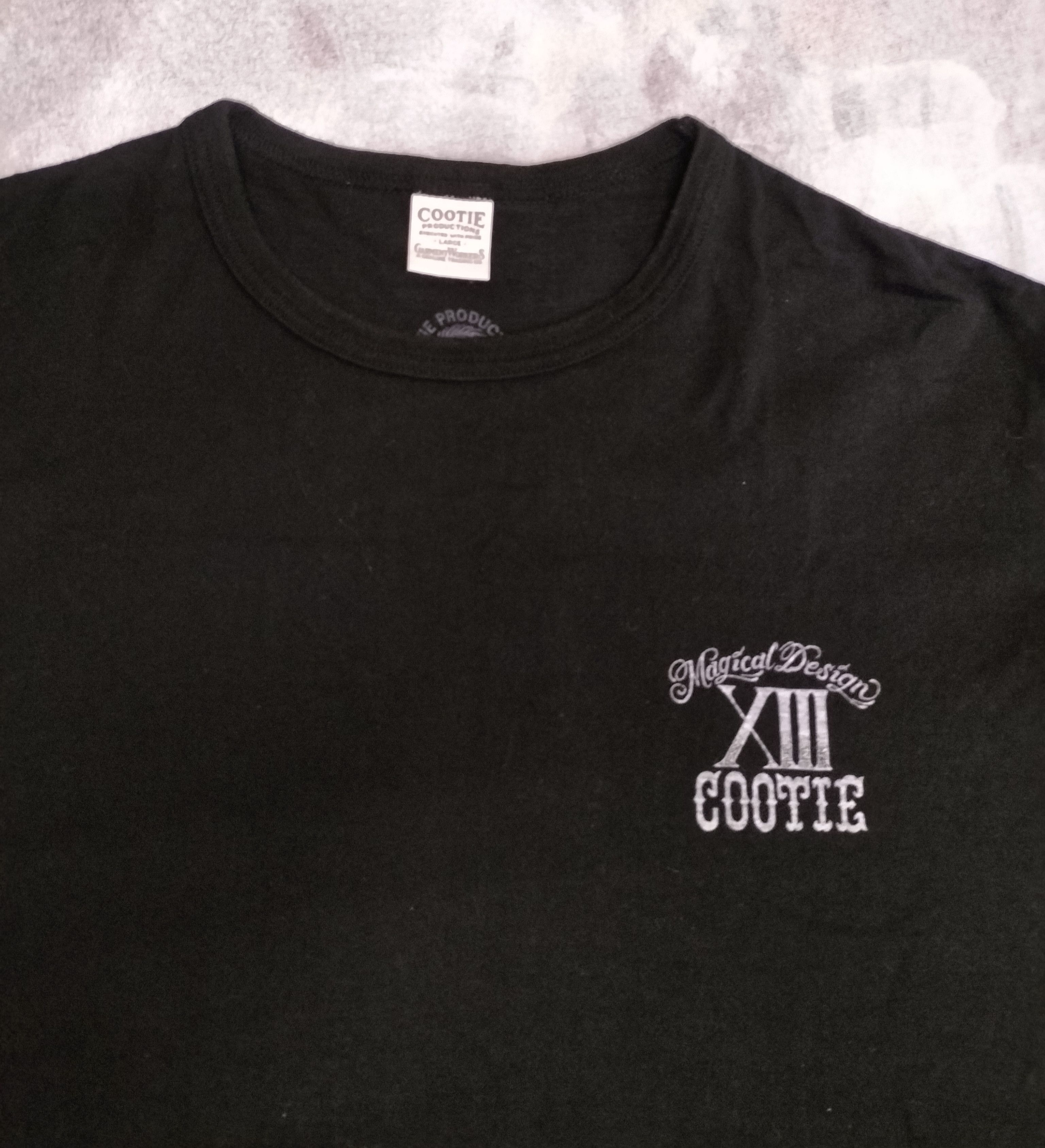 Japanese Brand Cootie production skunk & skull tshirt Size US M / EU 48-50 / 2 - 4 Thumbnail