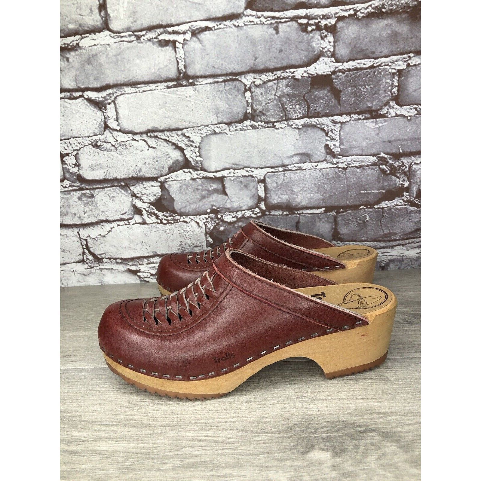 Umbro TROLLS By Samhall Burgundy Leather & Wood Sweden Clogs Shoes Size US 7 / IT 37 - 1 Thumbnail