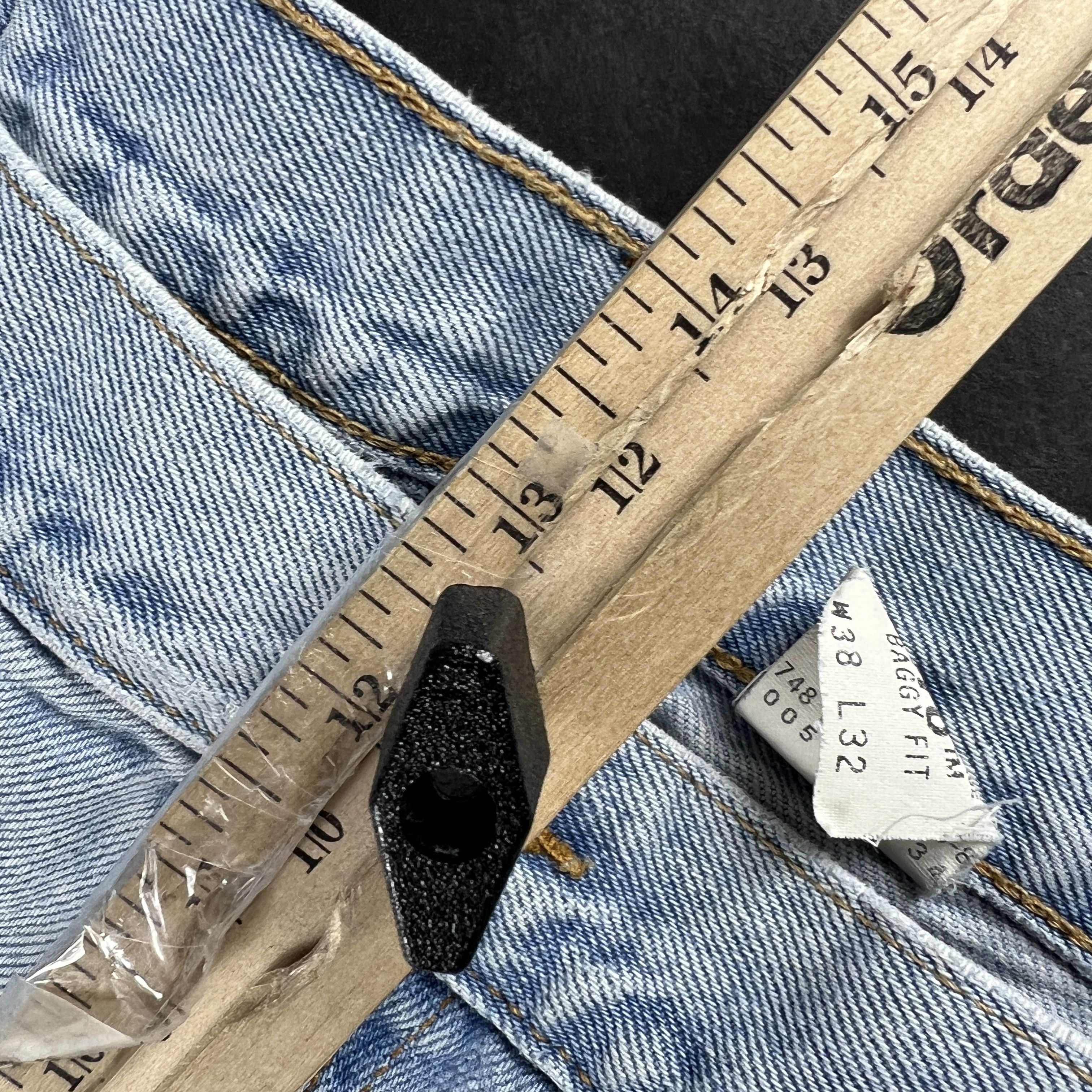 Levi's × Vintage Y2K Levi's Jeans 570 Baggy Light Blue Faded Cotton Denim Size US 38 / EU 54 - 23 Thumbnail