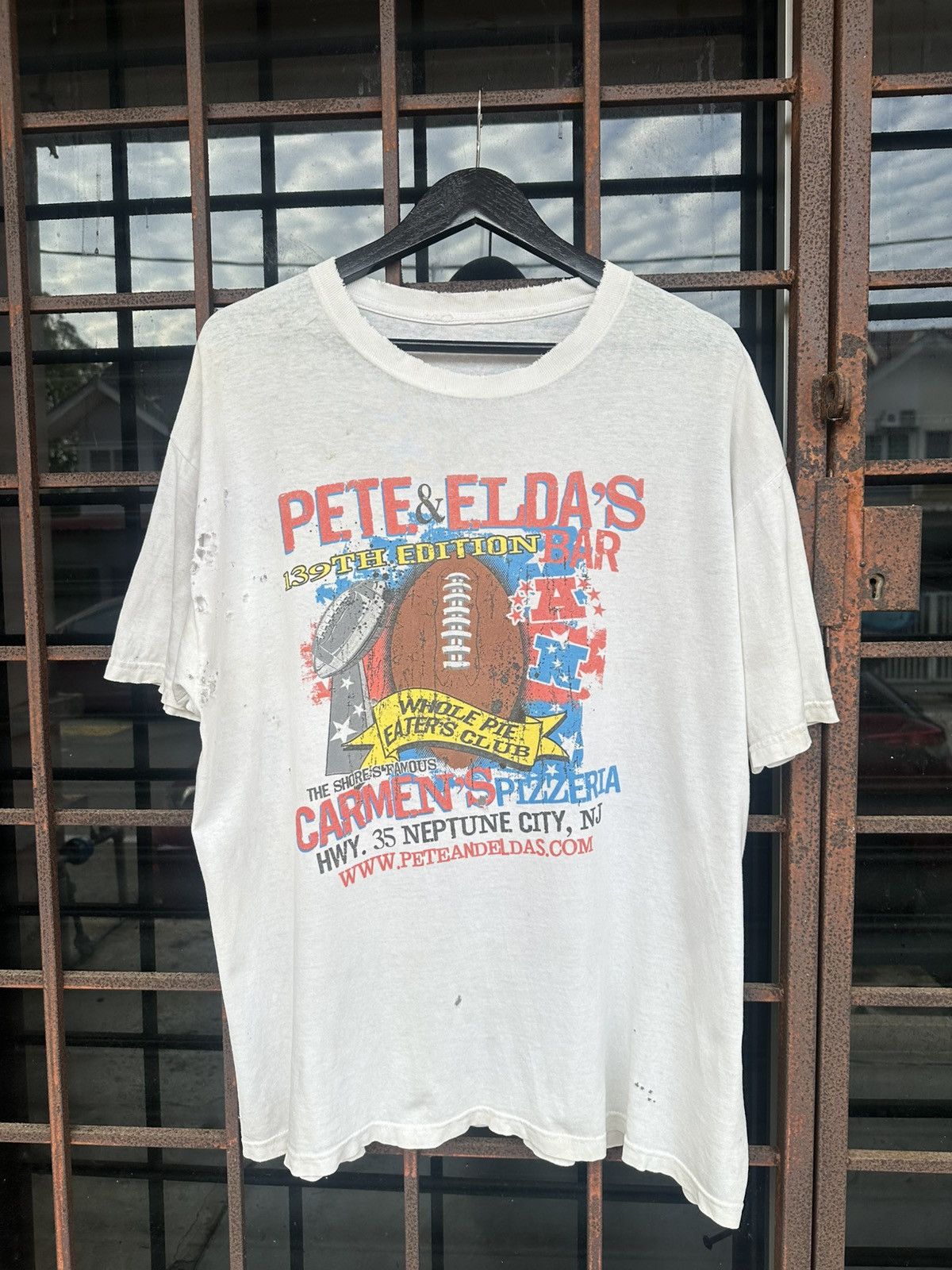 Vintage Bar tee Sun Faded Thrashed Distressed ERD Grunge Boxy Size US XL / EU 56 / 4 - 1 Thumbnail