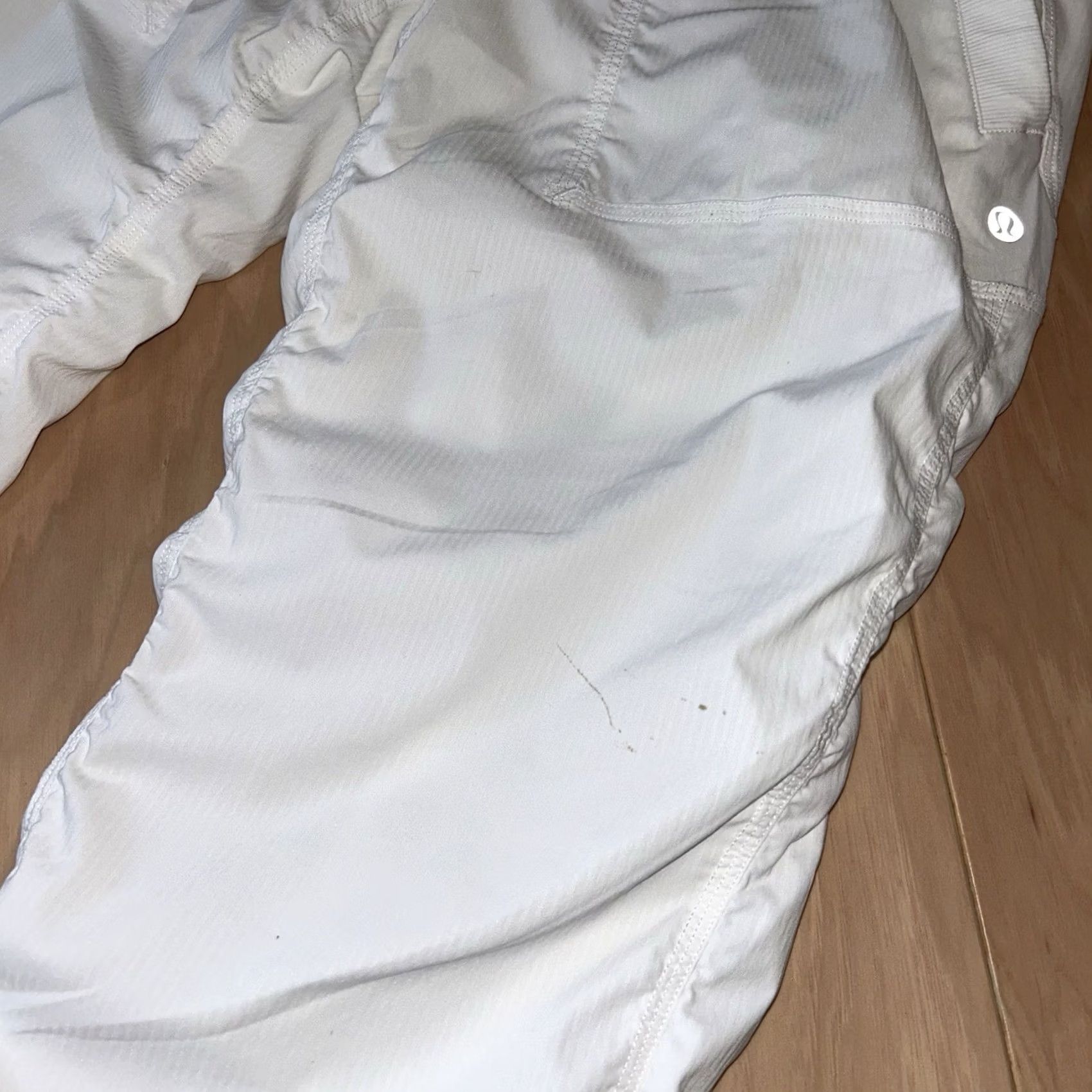 Lululemon VINTAGE Lululemon Studio Cropped Pants Womens 4 White 19 Inseam Pockets Breathable Stretch Size 27" / US 4 / IT 40 - 2 Thumbnail
