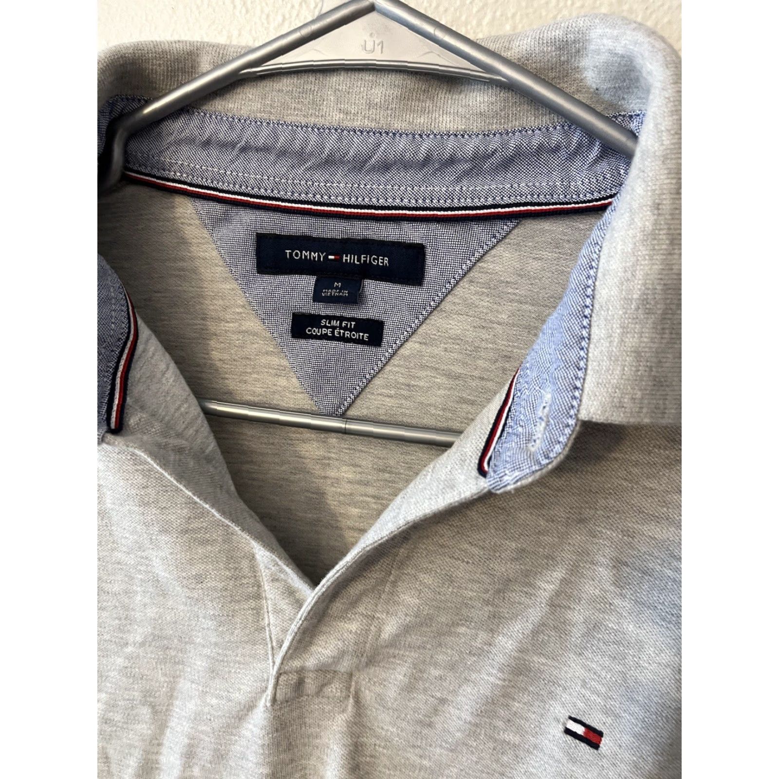 Tommy Hilfiger TOMMY HILFIGER Men's Slim Fit Short Sleeve Polo Shirt Medium Gray Size US M / EU 48-50 / 2 - 3 Thumbnail