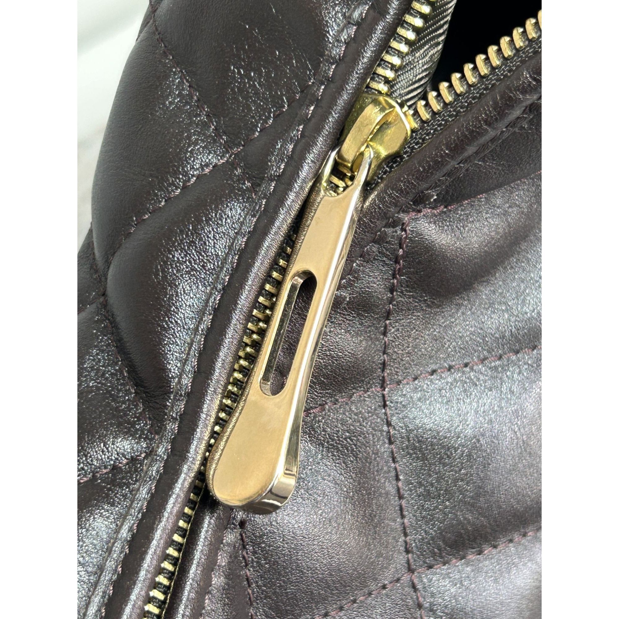 Burberry Burberry Hoxton Quilted Leather Hobo Bag in Brown - PreOwned Size ONE SIZE - 8 Thumbnail