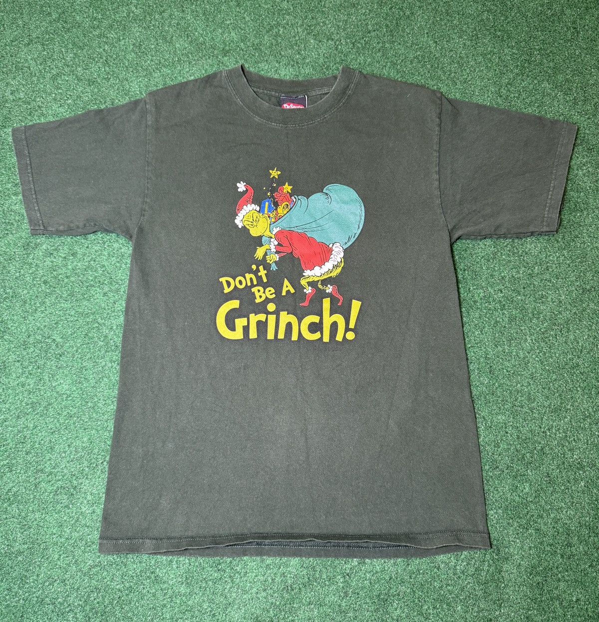 Vintage Vintage Y2K Don’t Be A Grinch Dr. Suess Christmas T Shirt Size US M / EU 48-50 / 2 - 1 Thumbnail