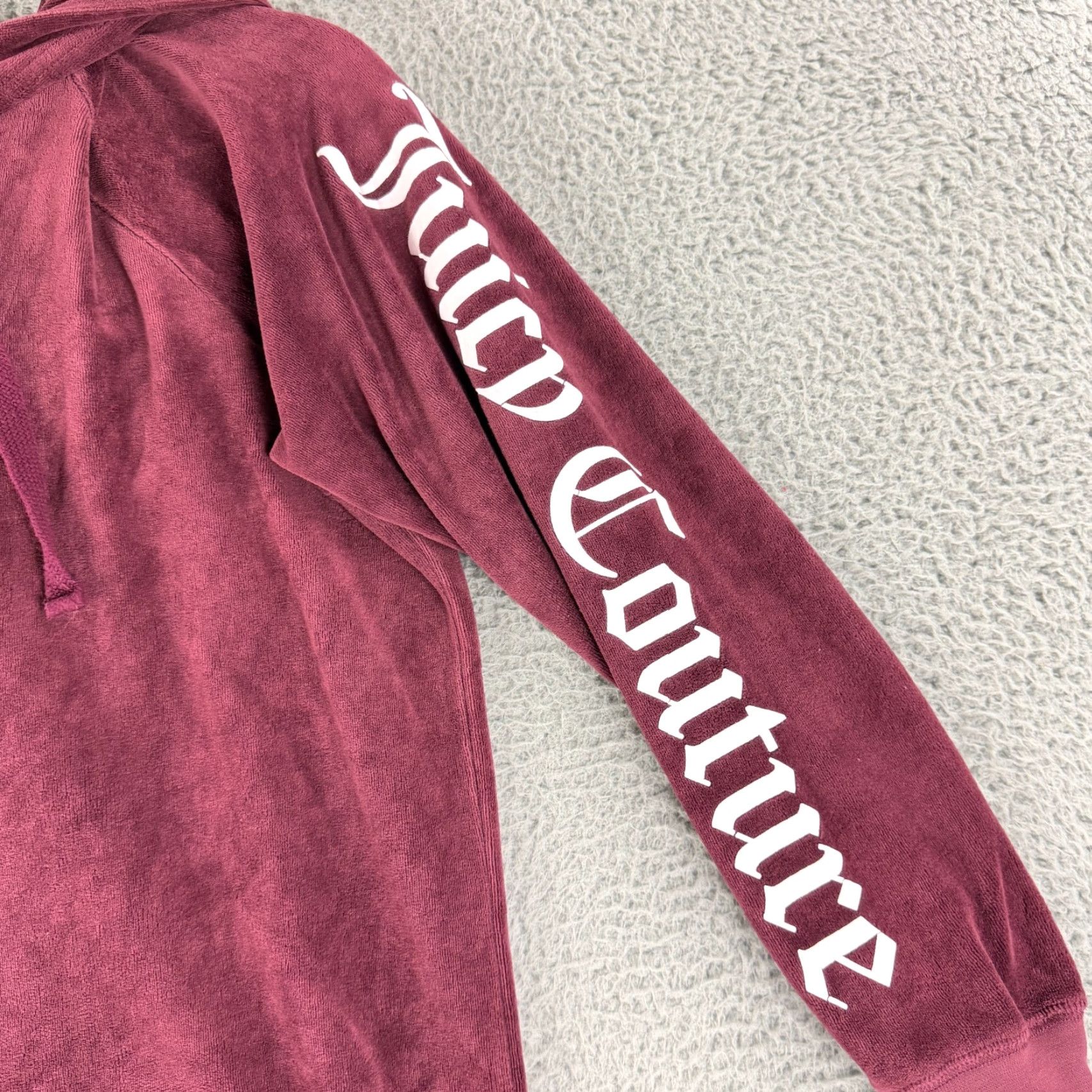 Juicy Couture Juicy Couture Pullover Sweater Women XS Velour Burgundy Long Sleeve Vintage 90s Classic Pockets Raglan Crew Neck Size XS / US 0-2 / IT 36-38 - 2 Thumbnail