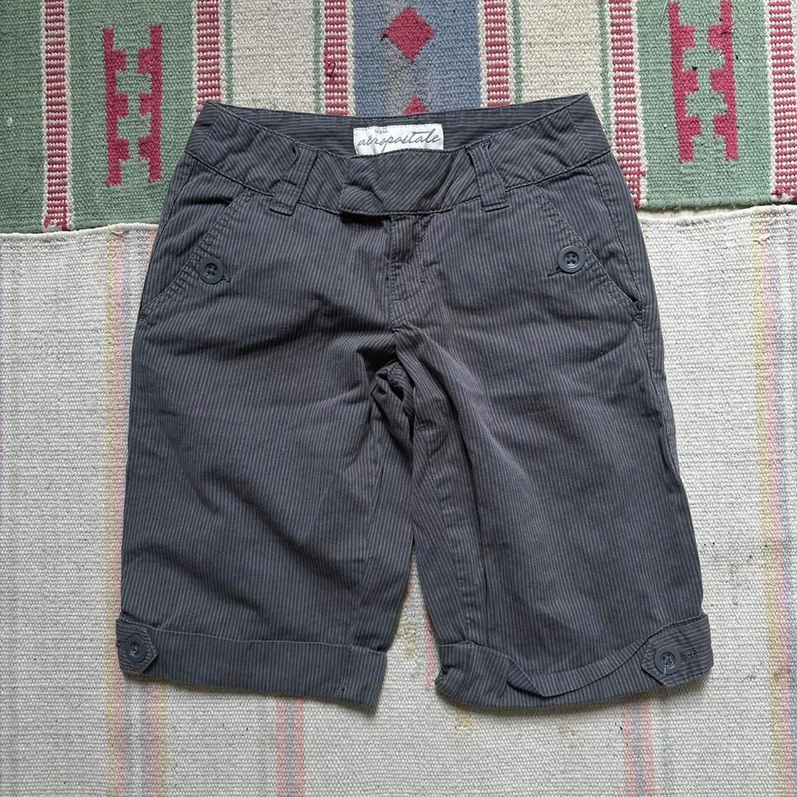 Aeropostale Vintage Aeropostale Y2K Pin Stripe Rockstar Shorts Capris Size 25" / US 0 / IT 36 - 2 Thumbnail