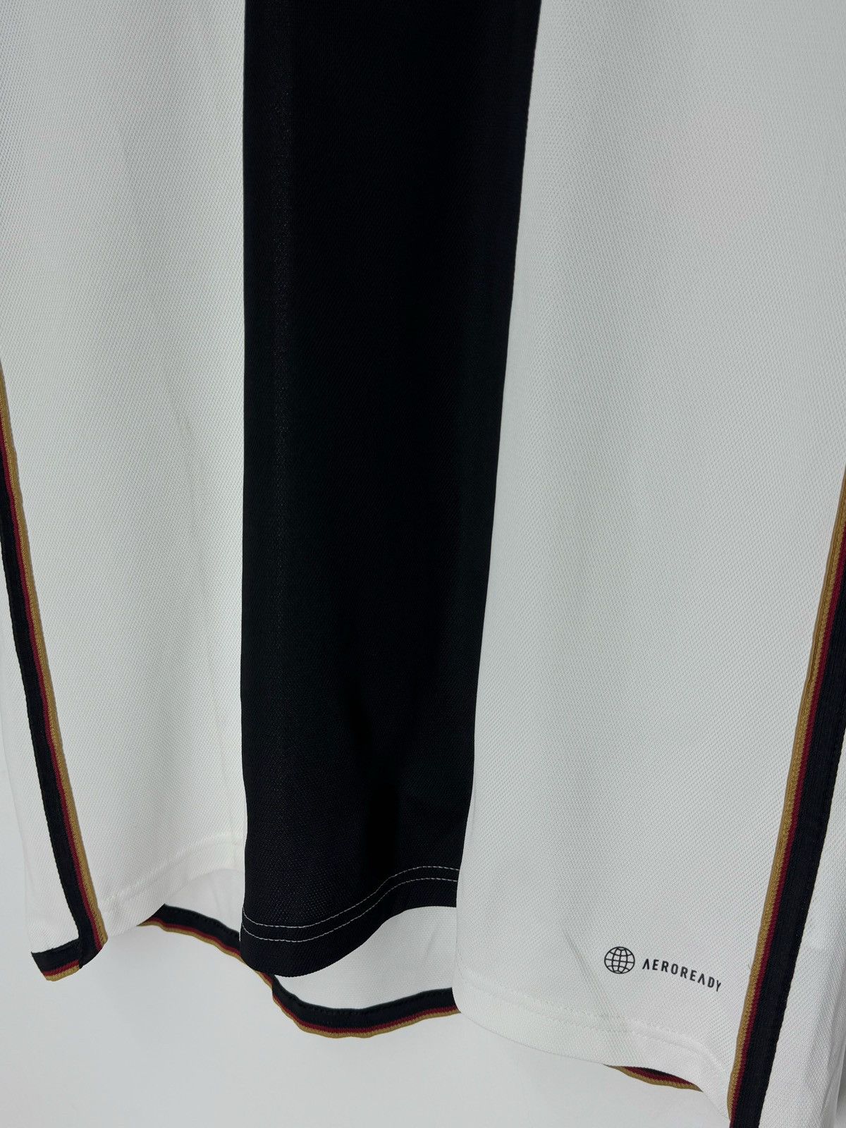 Adidas Adidas Germany 2022 Home Football Shirt World Cup Size US M / EU 48-50 / 2 - 4 Thumbnail