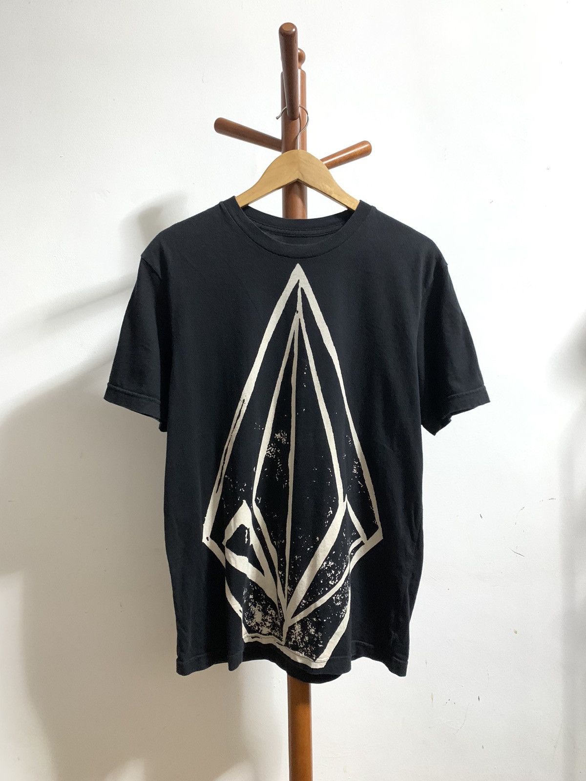 Volcom SUPER RARE VOLCOM BEAMS Big Logo Shirts Size US M / EU 48-50 / 2 - 1 Thumbnail