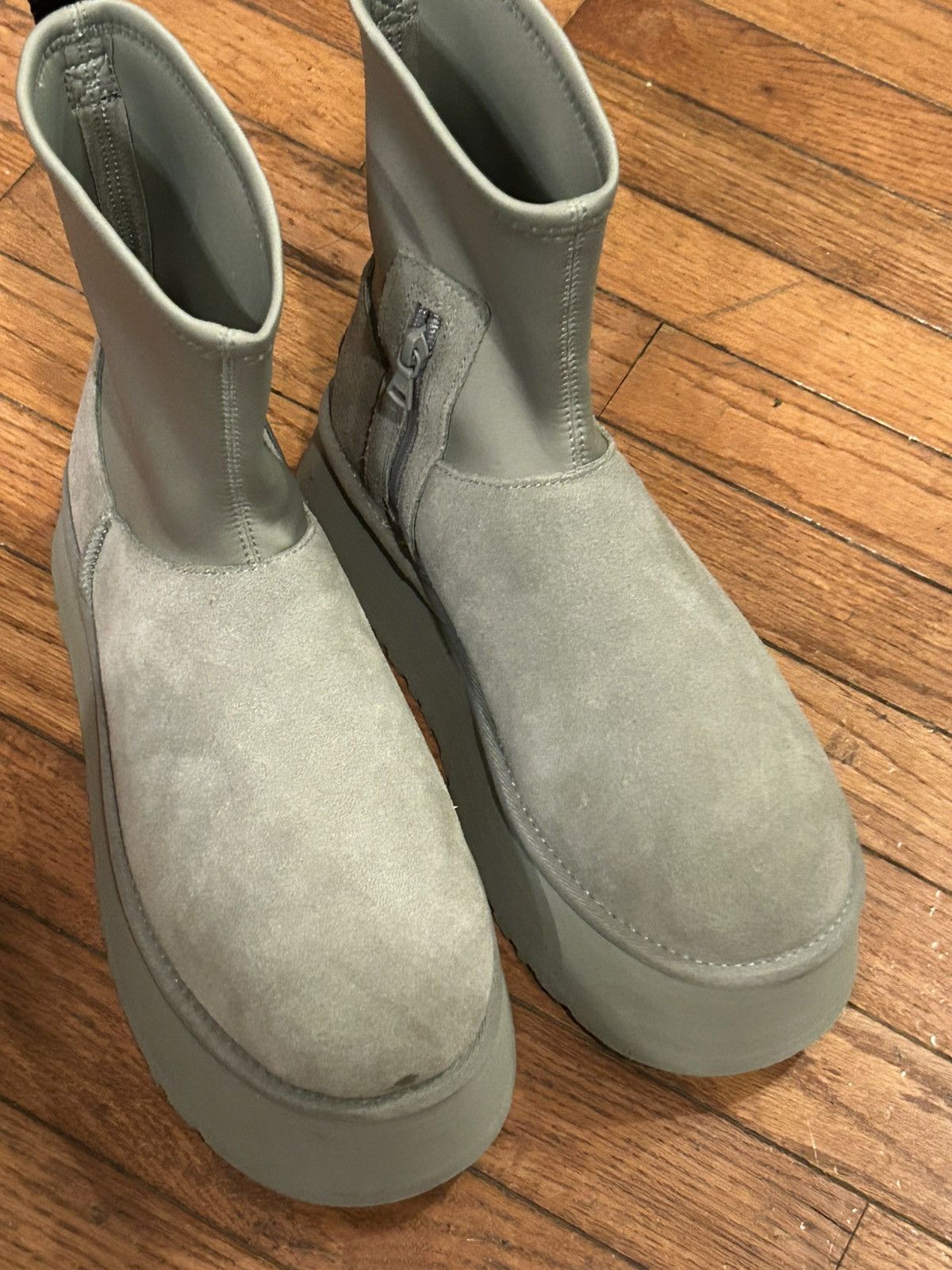 Ugg New Ugg Women Suede Classic Size US 8 / IT 38 - 8 Thumbnail
