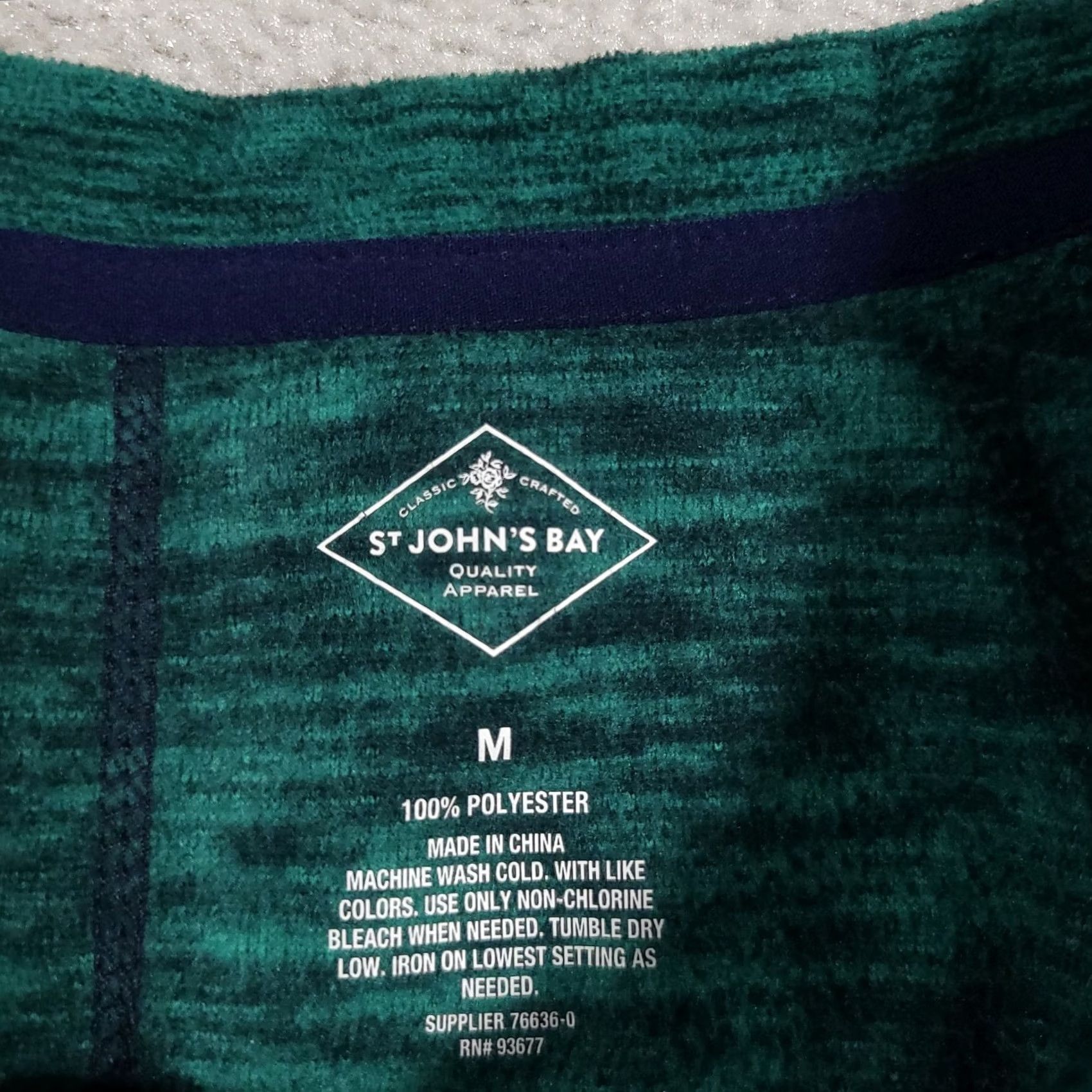 Vintage St. John's Bay Pullover Sweater Women Medium Green Long Sleeve V-Neck Lightweight Knit Polyester Sweatshirt Ladies M-V-Neck Warm Casual Flat-Front Hem Size M / US 6-8 / IT 42-44 - 5 Thumbnail