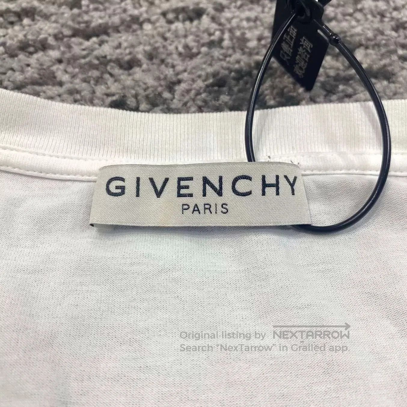 Givenchy Givenchy Graffiti Logo Short Sleeve T. Size US S / EU 44-46 / 1 - 4 Thumbnail