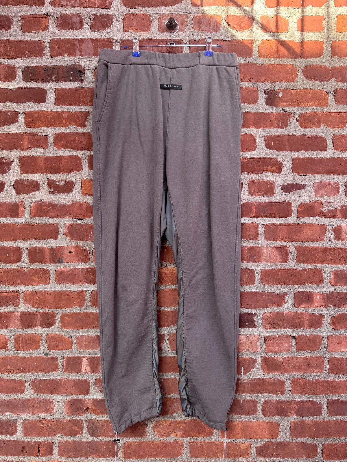 Fear of God Fear of god 6th relaxed iridescent nylon sweatpants Size US 35 - 1 Thumbnail