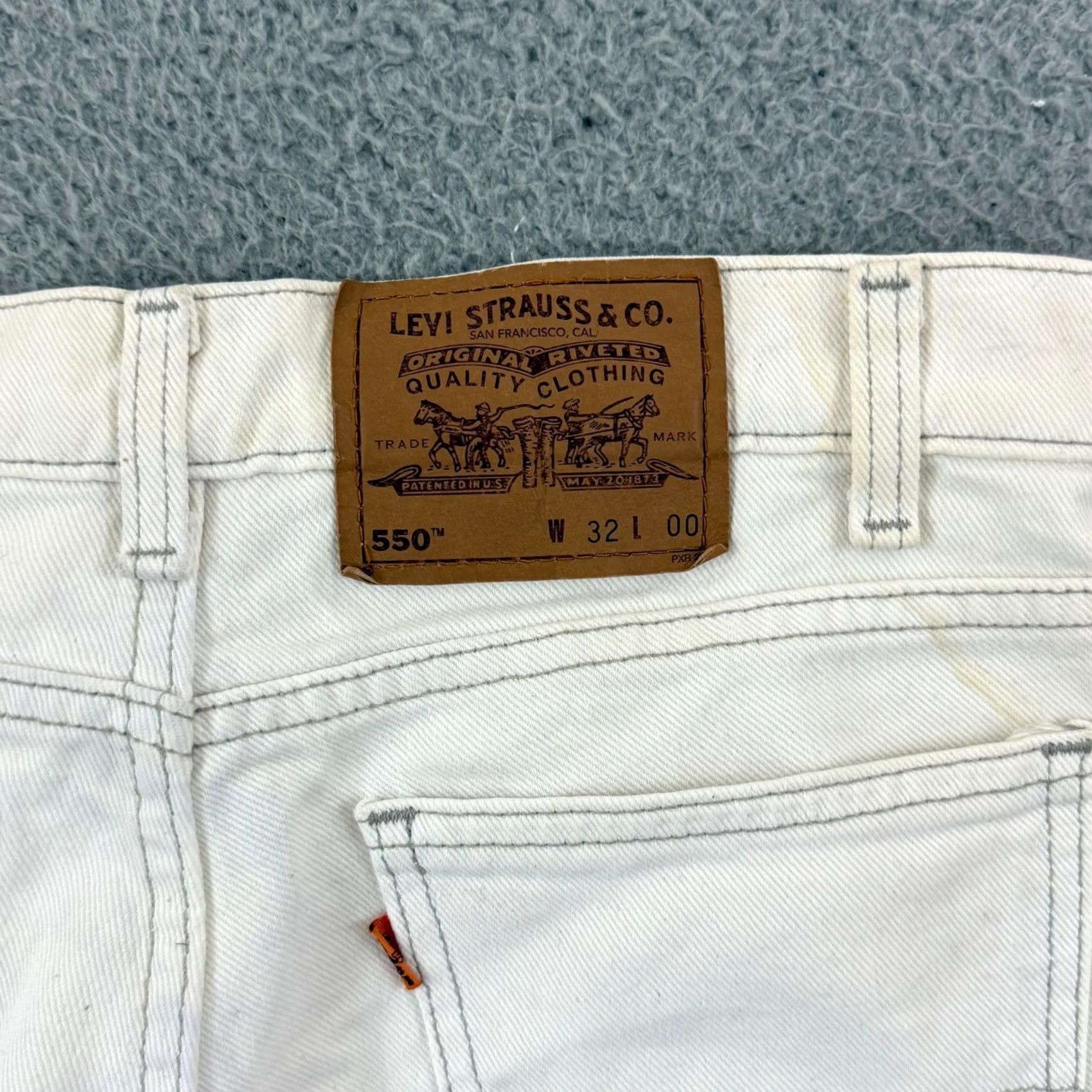 Levi's VINTAGE Levi’s 550 Shorts Men’s 31 White Light Wash Denim Orange Tab 10” Casual 90s USA Mens Size US 31 - 7 Thumbnail