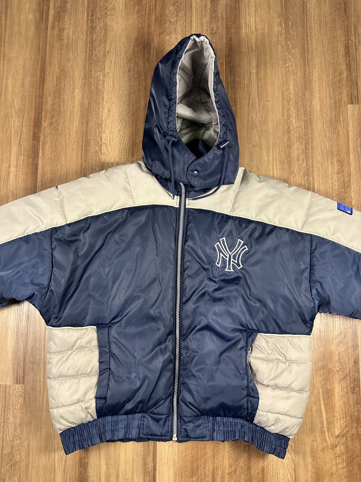 New York Yankees × Pro Player Vintage New York Yankees Puffer Jacket XL Pro Player MLB Size US XL / EU 56 / 4 - 1 Thumbnail