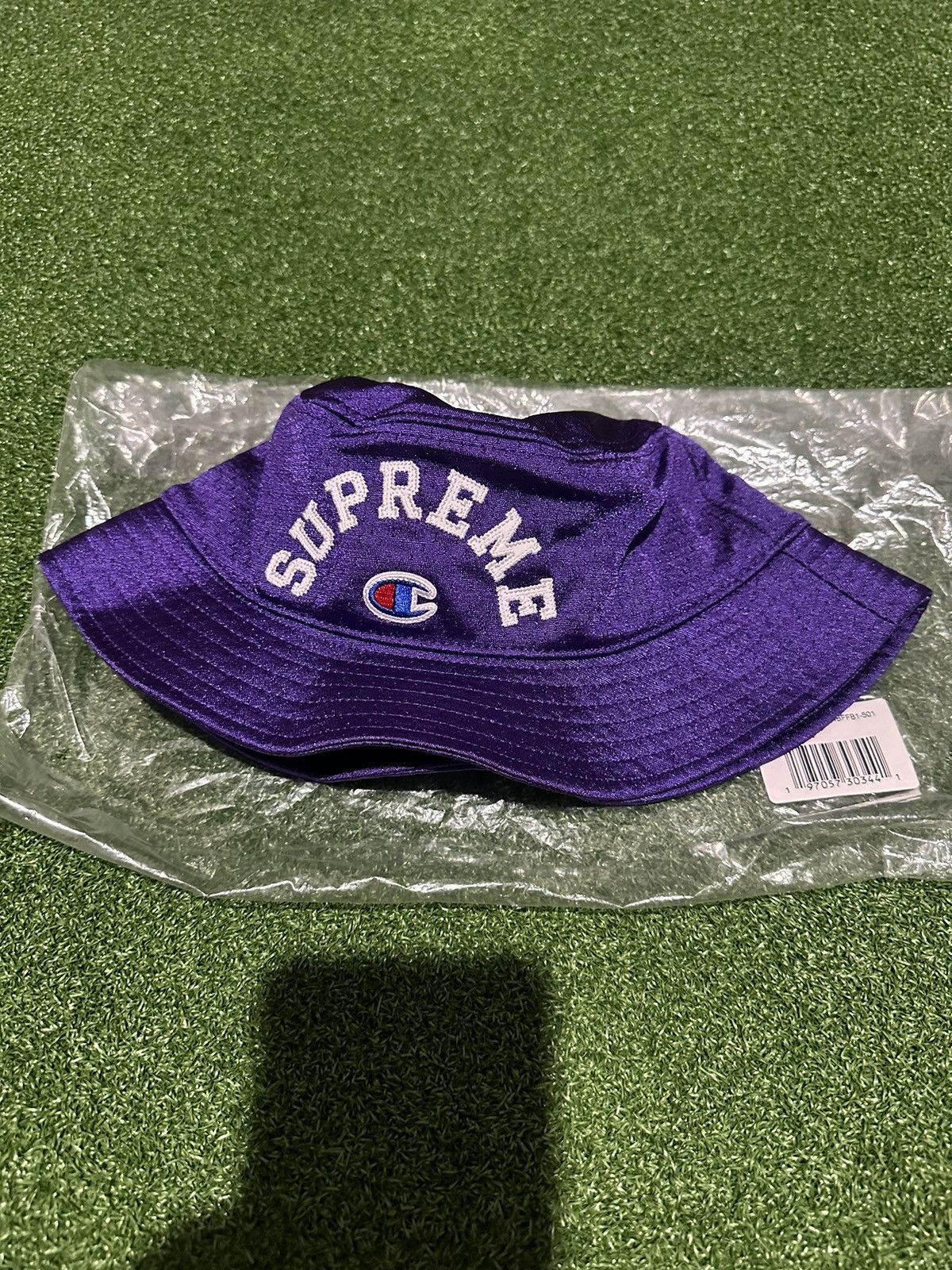 Champion × Supreme Supreme Champion L/XL Mesh Crusher Bucket