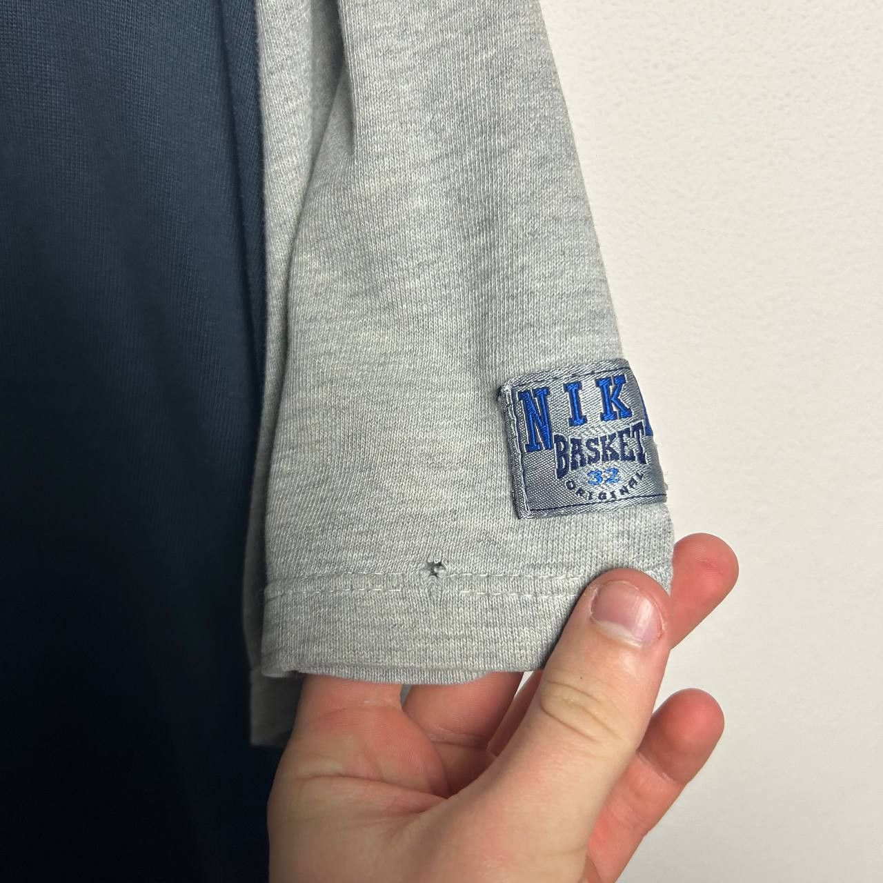 Nike Vintage Nike Basket 90s Streetwear rare tee size XL Size US XL / EU 56 / 4 - 9 Thumbnail