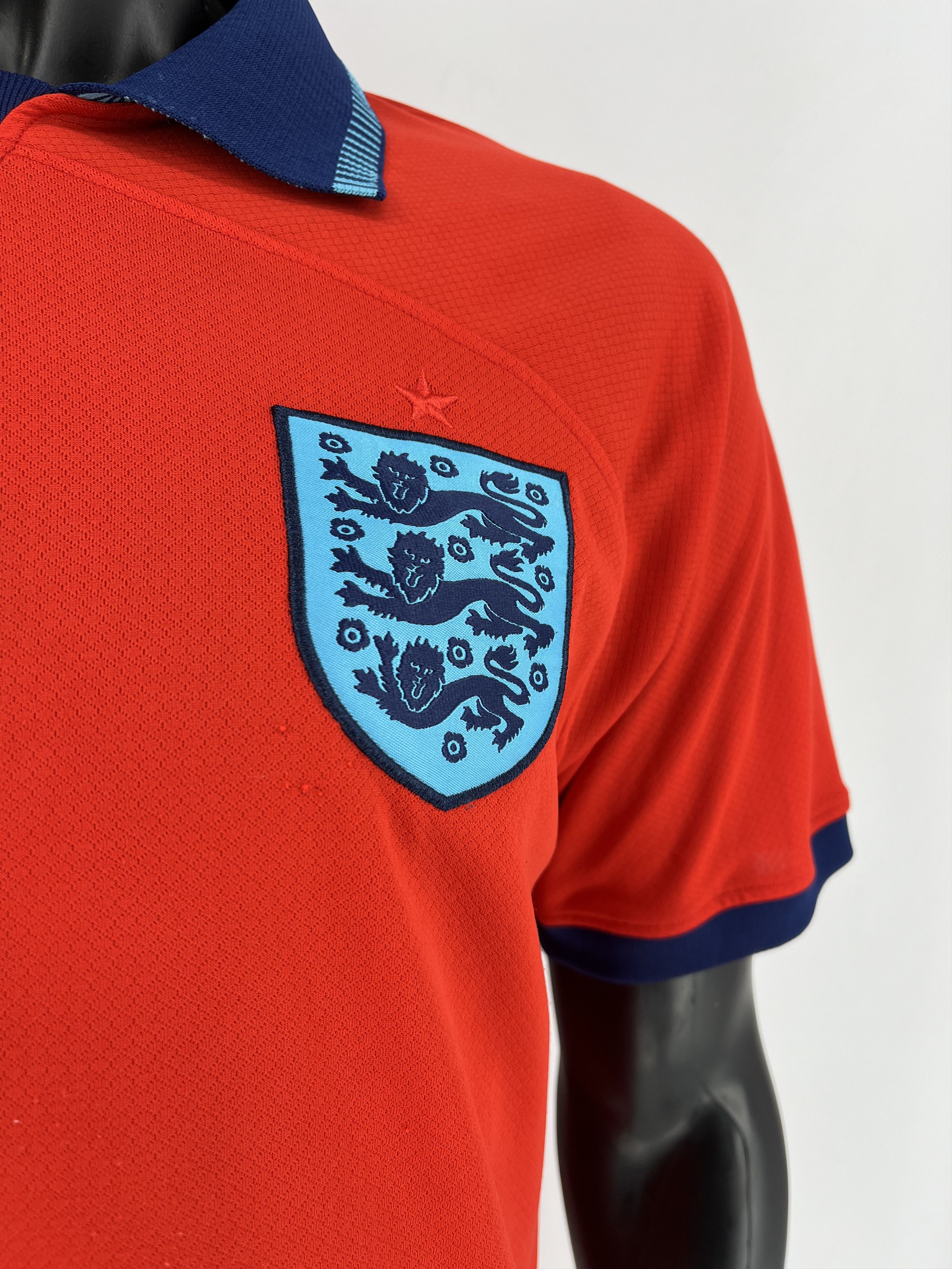 Other Nike England 🏴󠁧󠁢󠁥󠁮󠁧󠁿 jersey 2022 Qatar FIFA World Cup Size US L / EU 52-54 / 3 - 5 Thumbnail