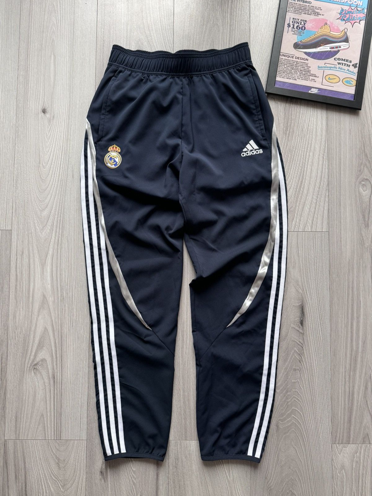 Adidas Adidas Real Madrid tracksuit pants sweatshirt football Size US S / EU 44-46 / 1 - 9 Thumbnail