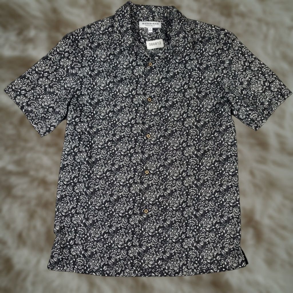 Mizzen+Main Mizzen+Main Shirt Mens Medium Gray Floral Stretch Camp Collar Size US M / EU 48-50 / 2 - 1 Thumbnail
