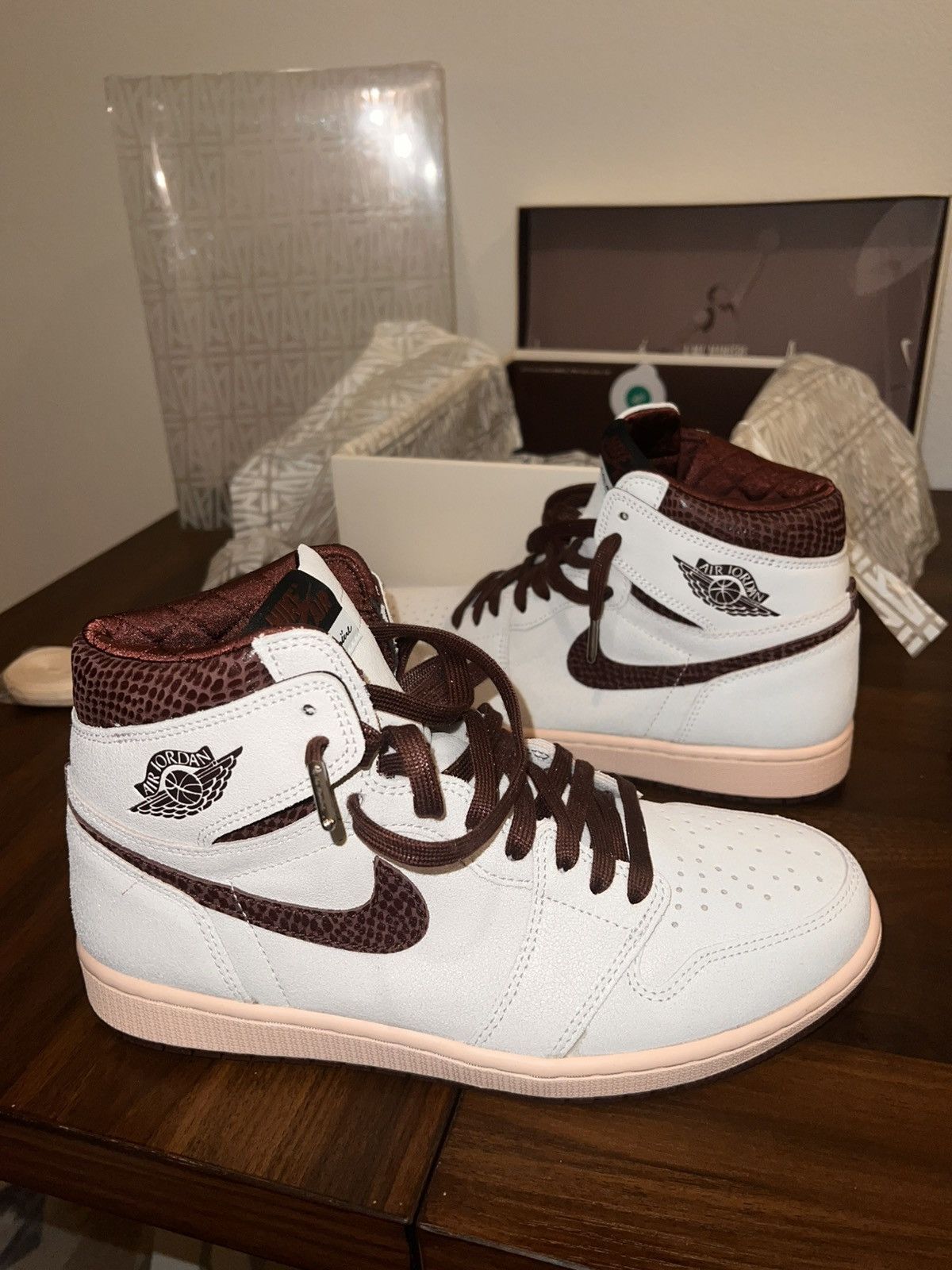 A Ma Maniere × Jordan Brand × Nike Air Jordan 1 Retro High SP Size US 10.5 / EU 43-44 - 2 Thumbnail